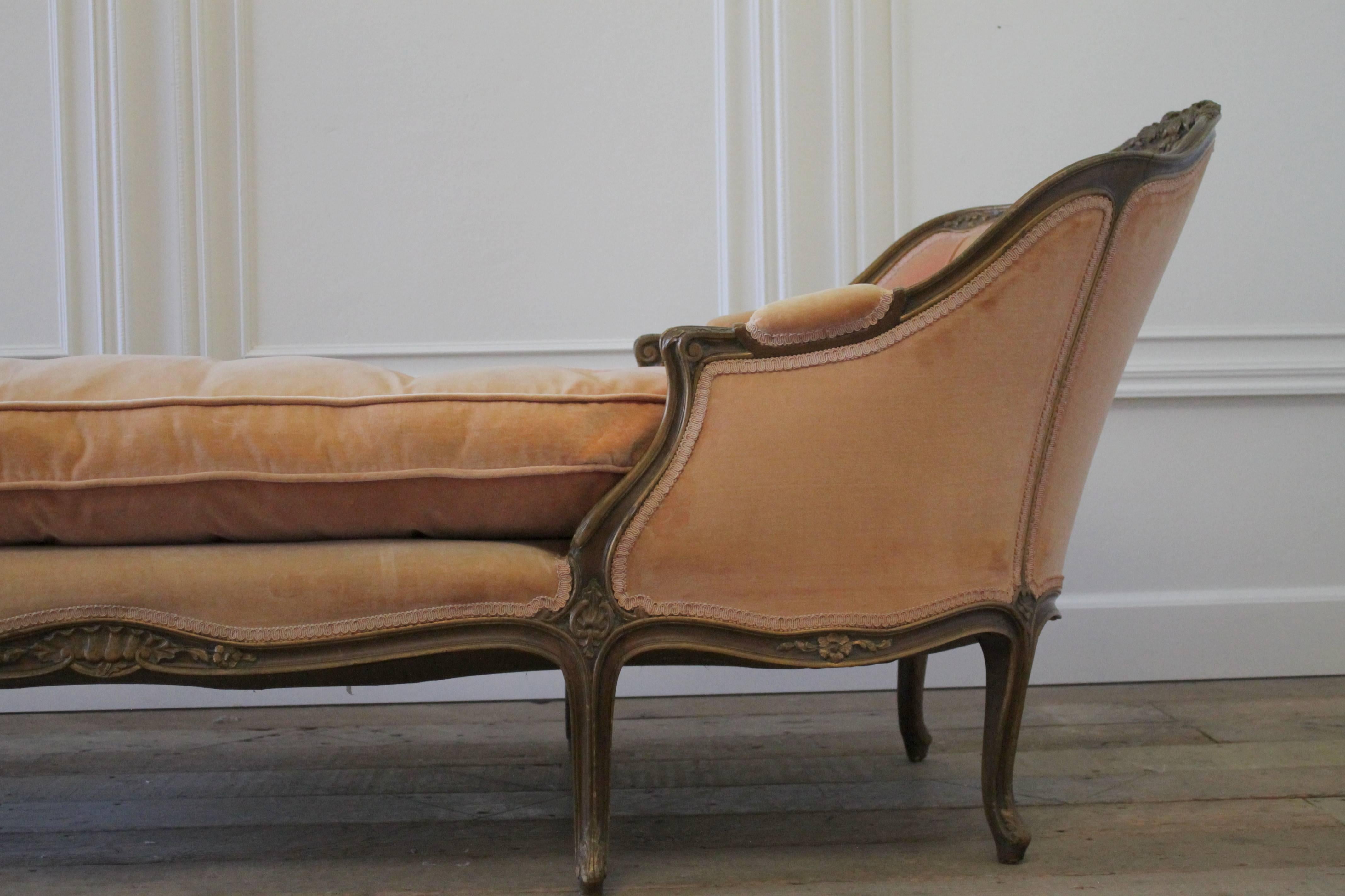 Carved 19th Century Antique French Louis XV Style Chaise Longue in Vintage Velvet