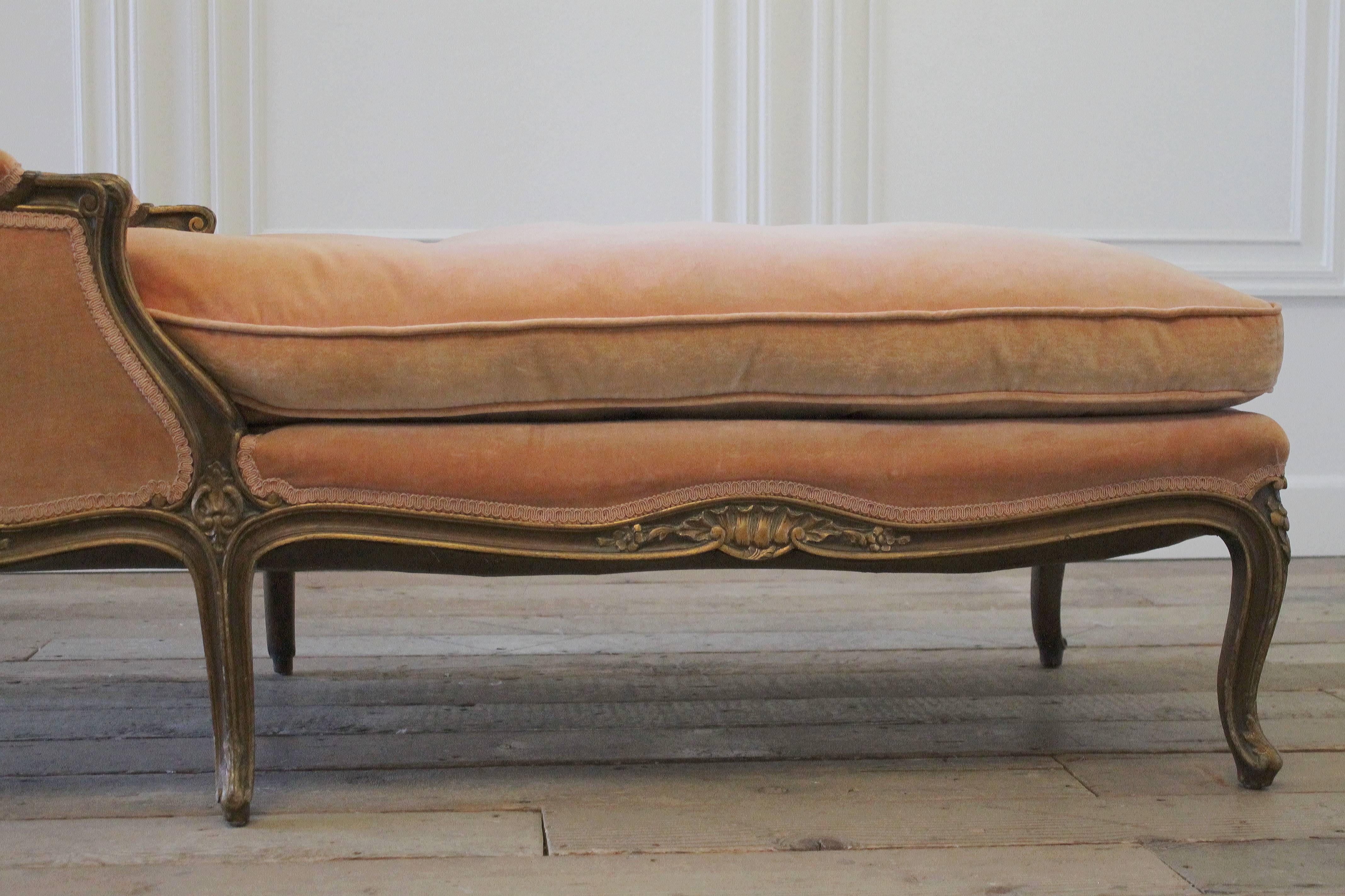 19th Century Antique French Louis XV Style Chaise Longue in Vintage Velvet In Good Condition In Brea, CA