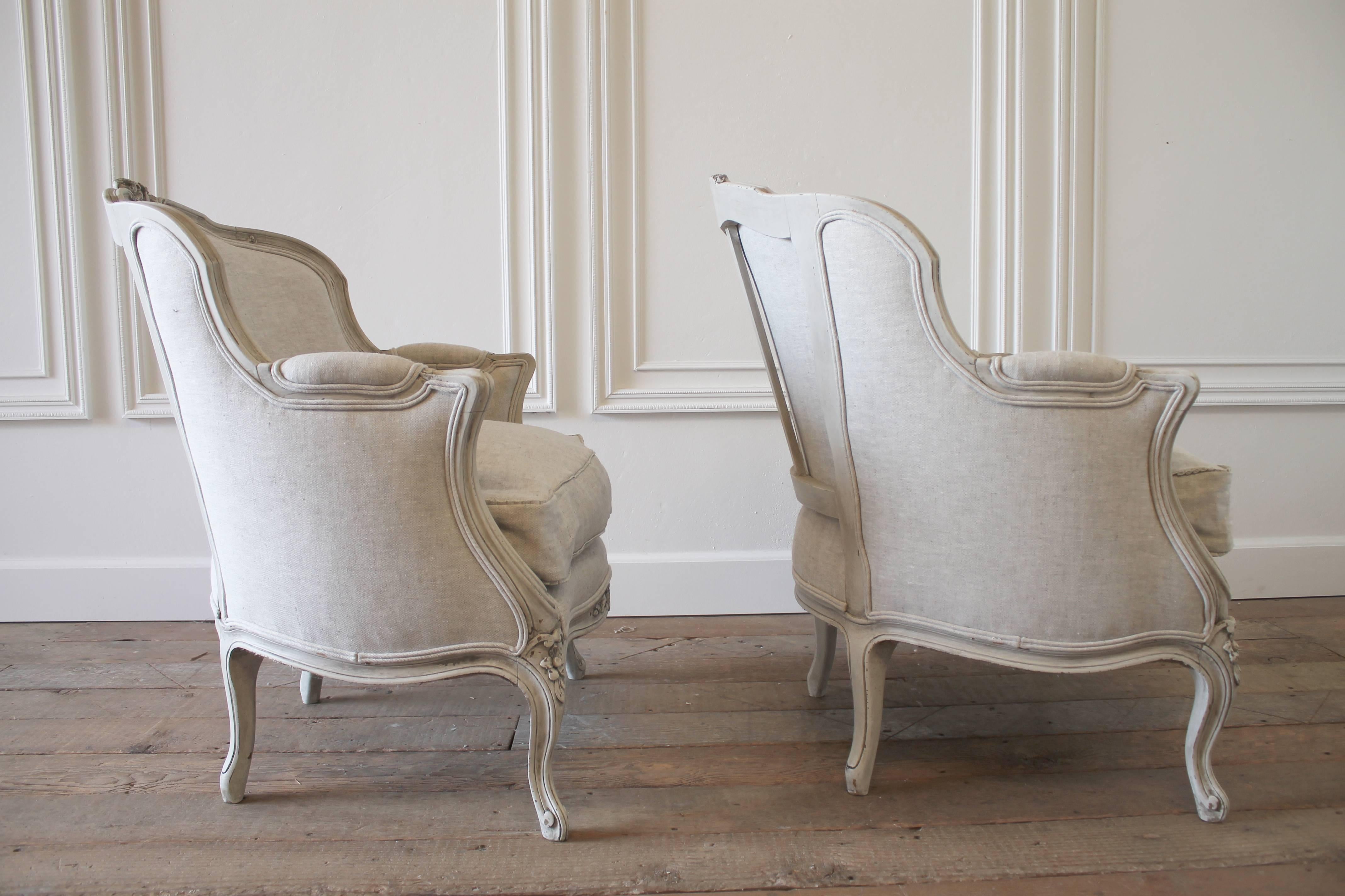 Carved Pair of 19th Century Painted Louis XV Style French Bergere Chairs in Linen