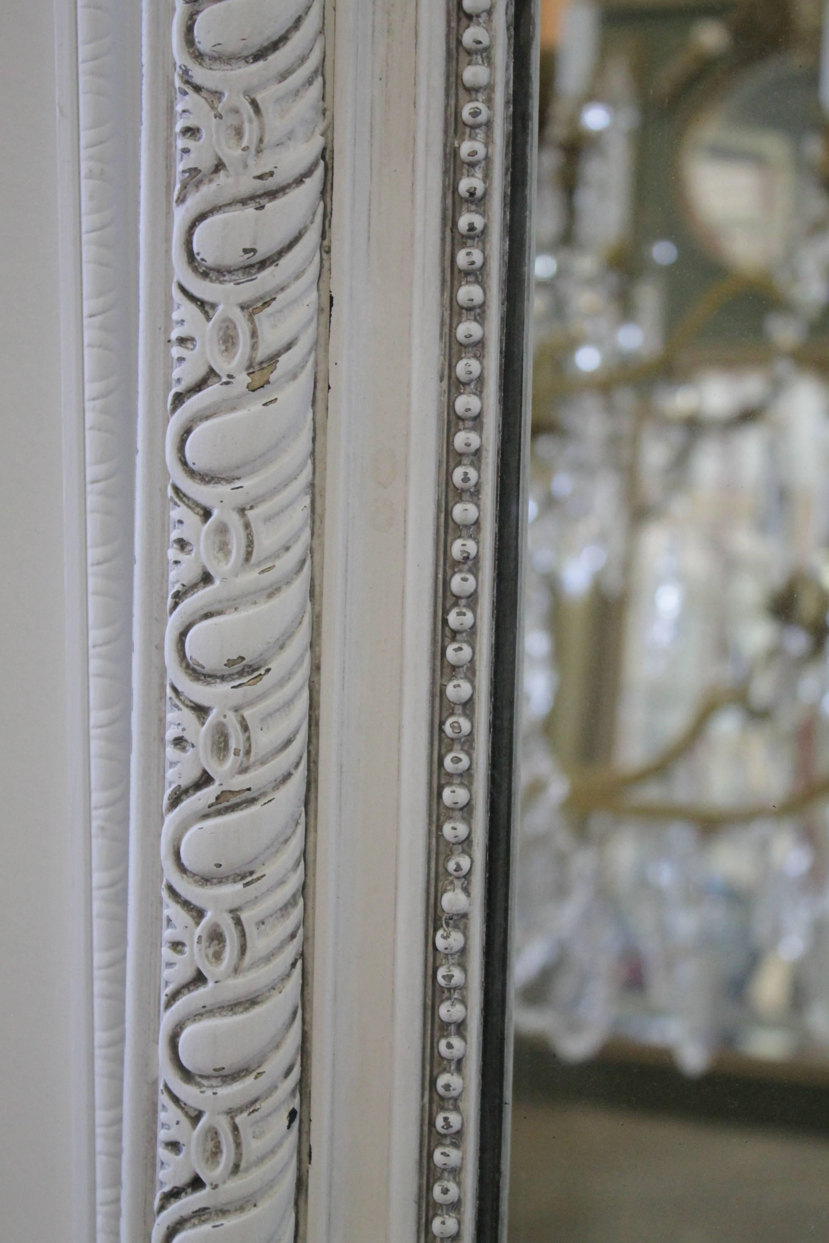 Louis Phillipe Style Mirror with Cherubs In Good Condition In Old Town Orange, CA