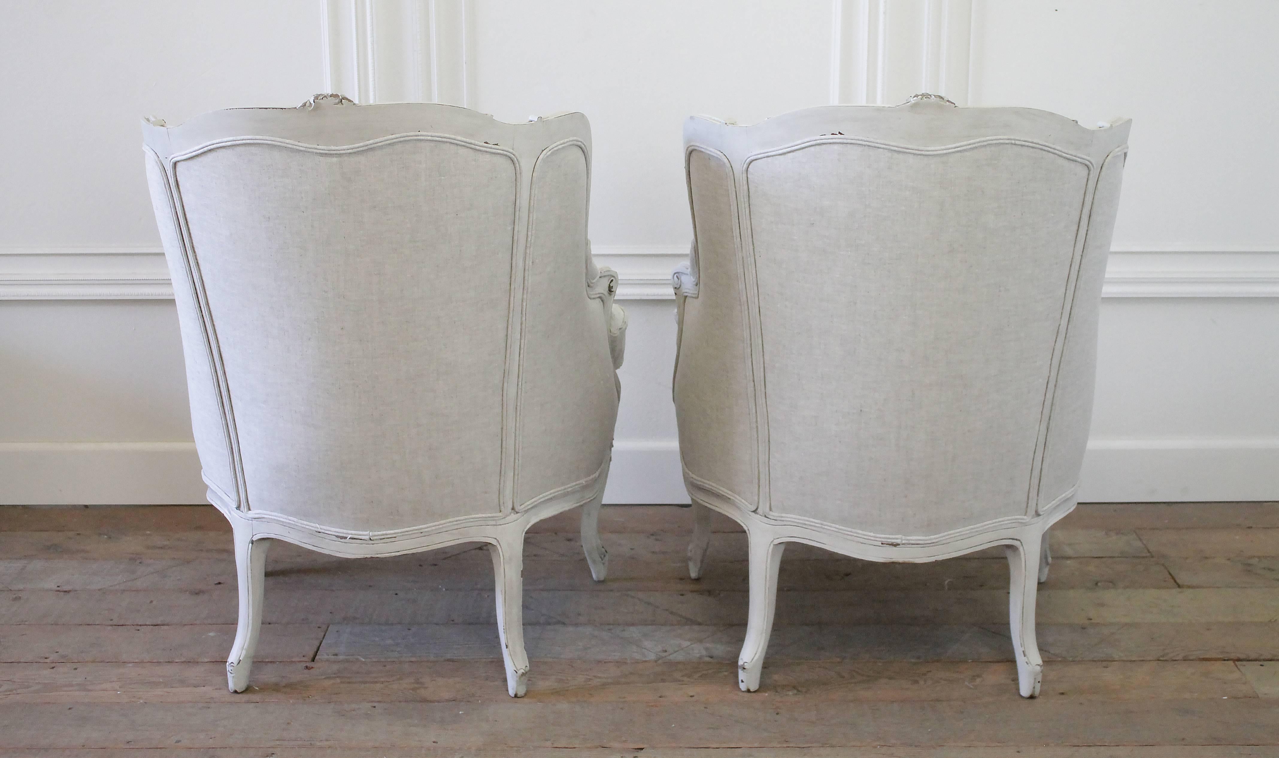 20th Century Antique Painted French Louis XV Style Bergere Chairs in Linen 2