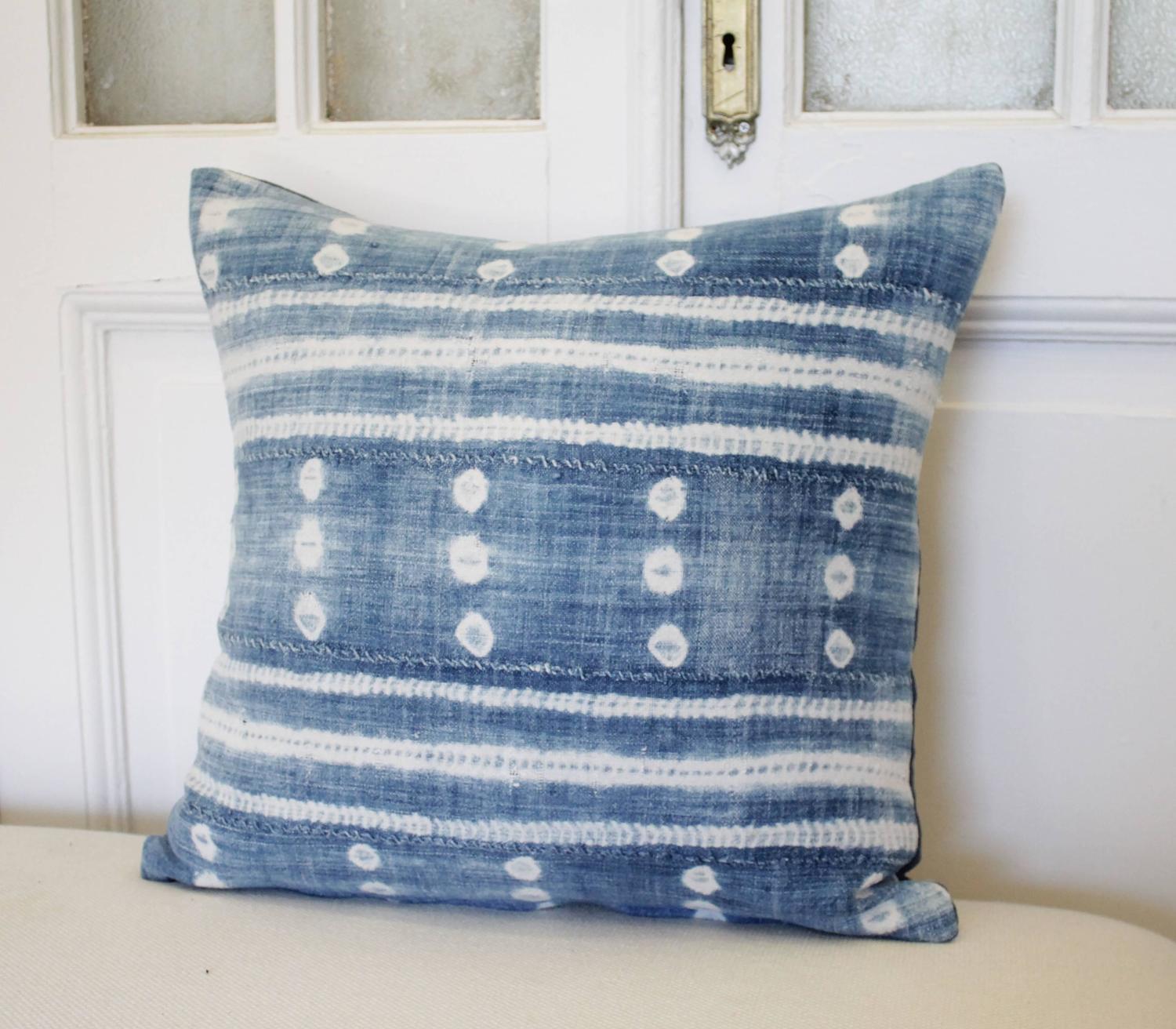 Pair of African Mud Cloth Indigo Pillows For Sale at 1stdibs