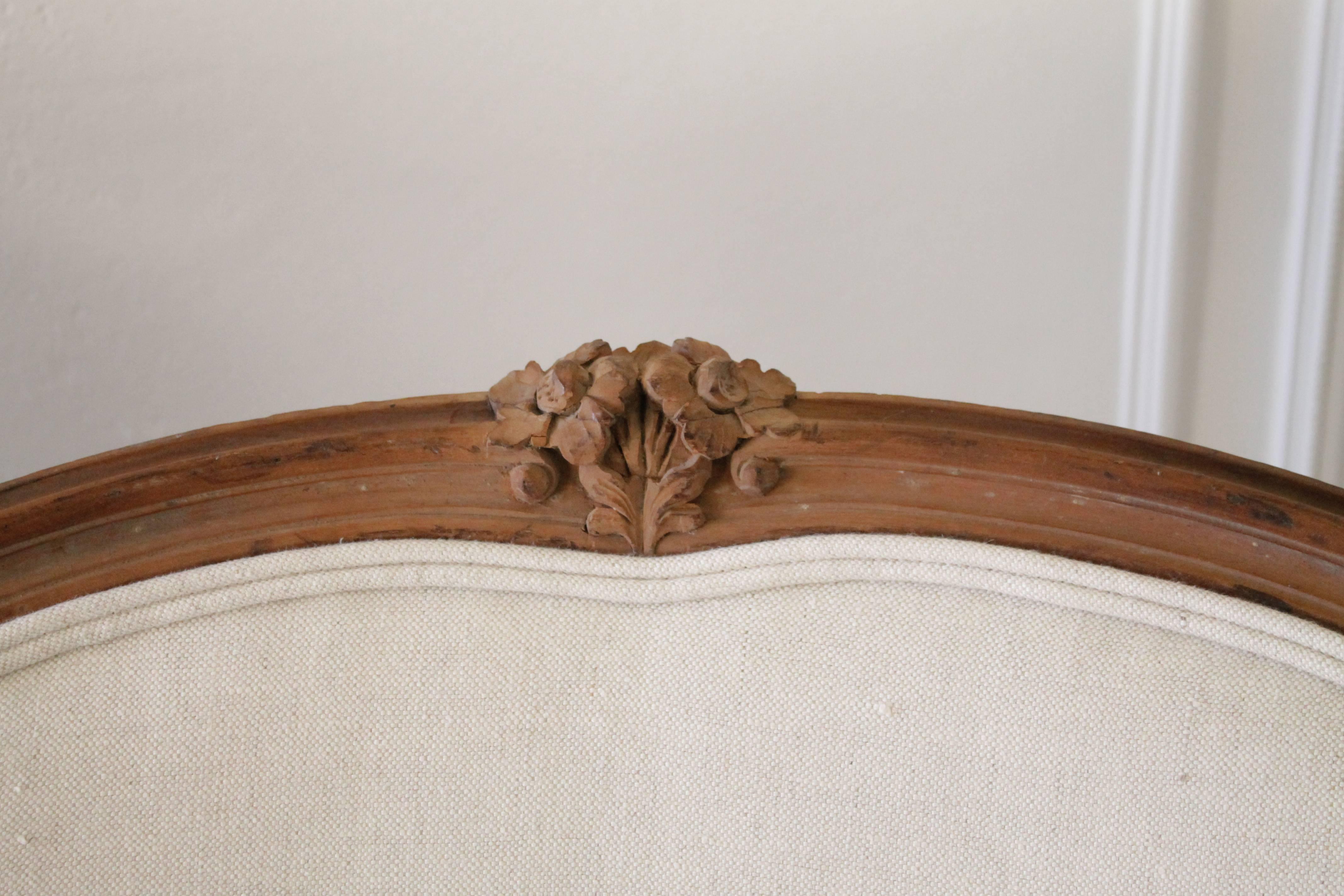 Louis XV 20th Century Carved Walnut Bergere Chairs in Belgian Linen