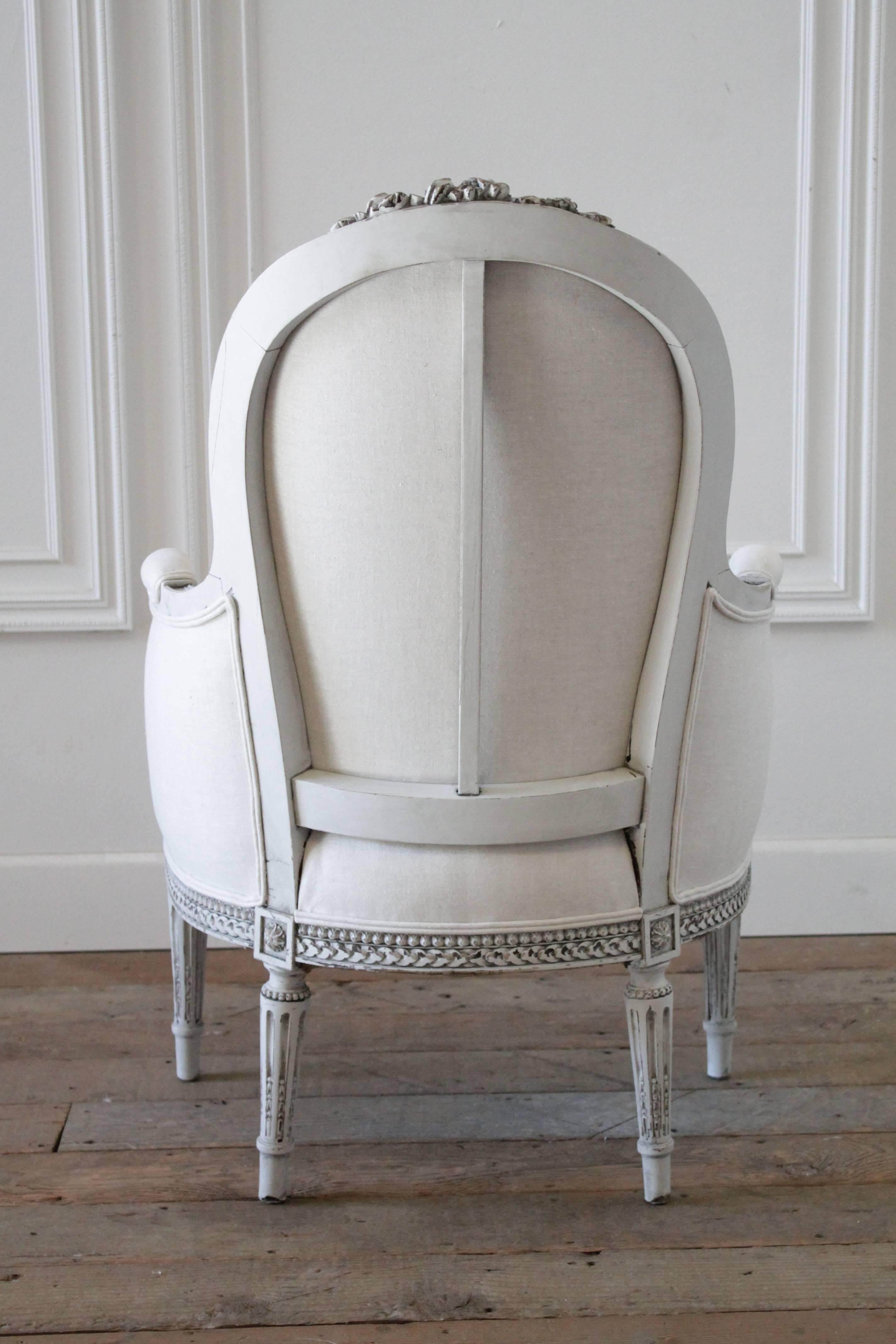 19th Century Painted and Carved French Louis XVI Bergere Chair in Organic Linen 1