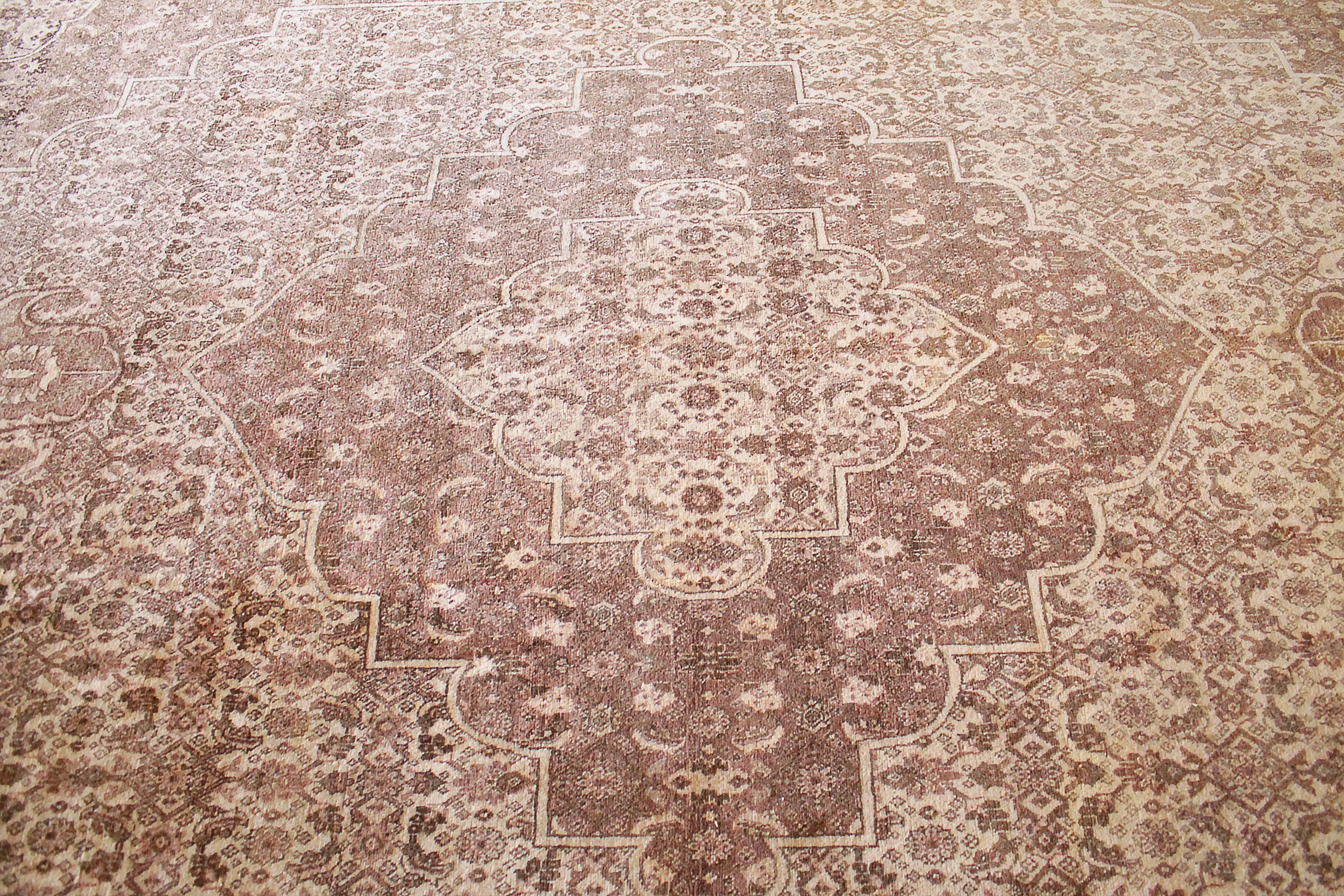 20th Century Vintage Persian Style Wool Rug Soft Pinks and Browns For Sale