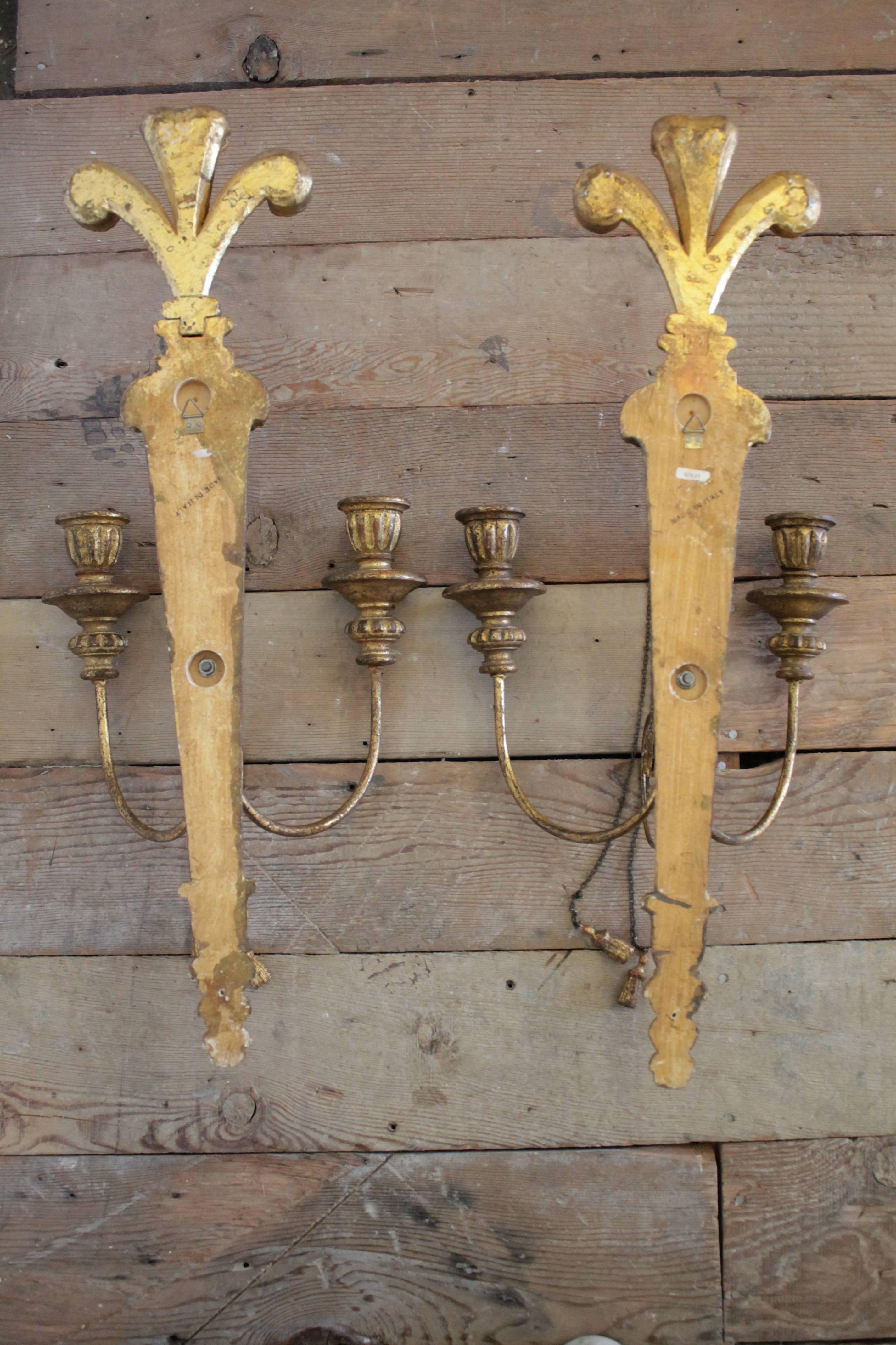 Pair of Italian Gilt Wood Carved Sconces with Tassels 1