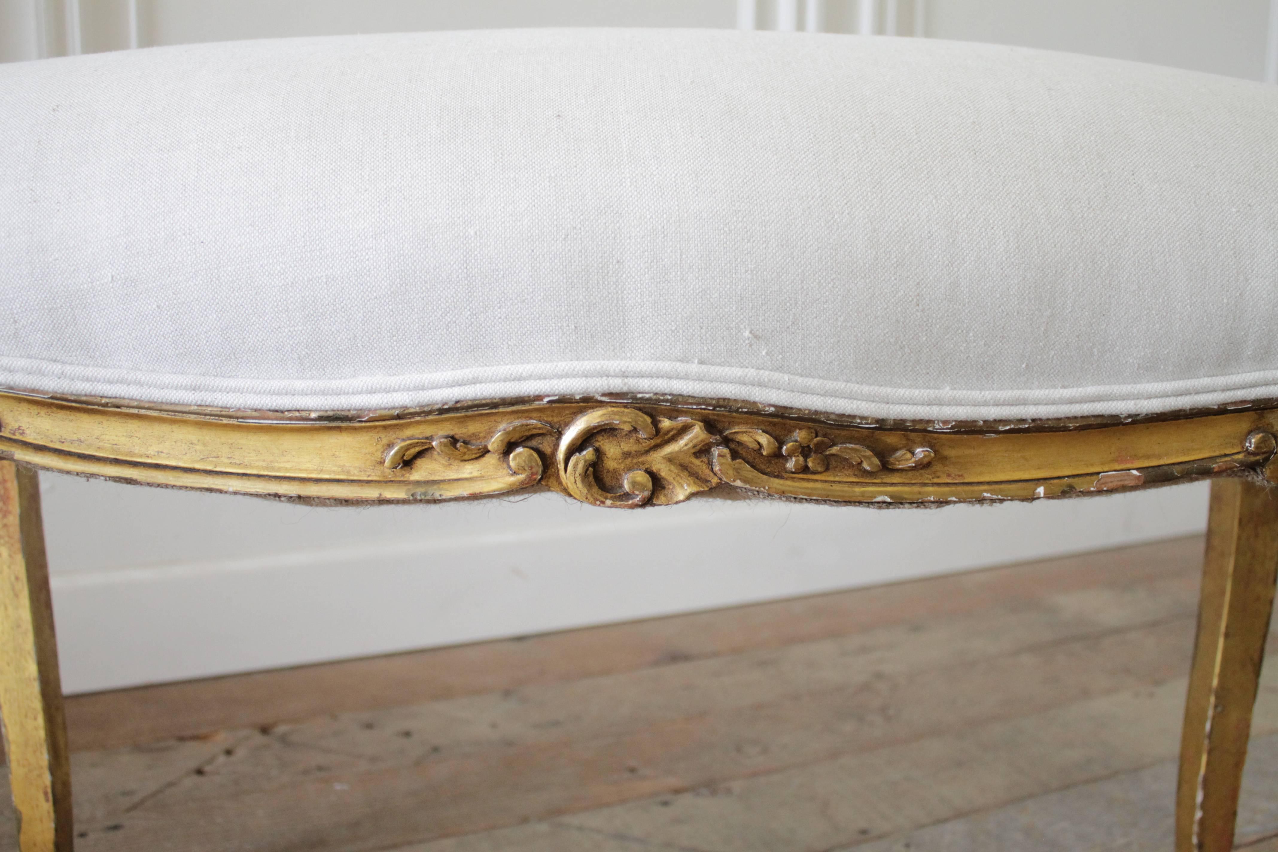Elegant Carved Louis XV Style Giltwood Bench Upholstered in Linen 2