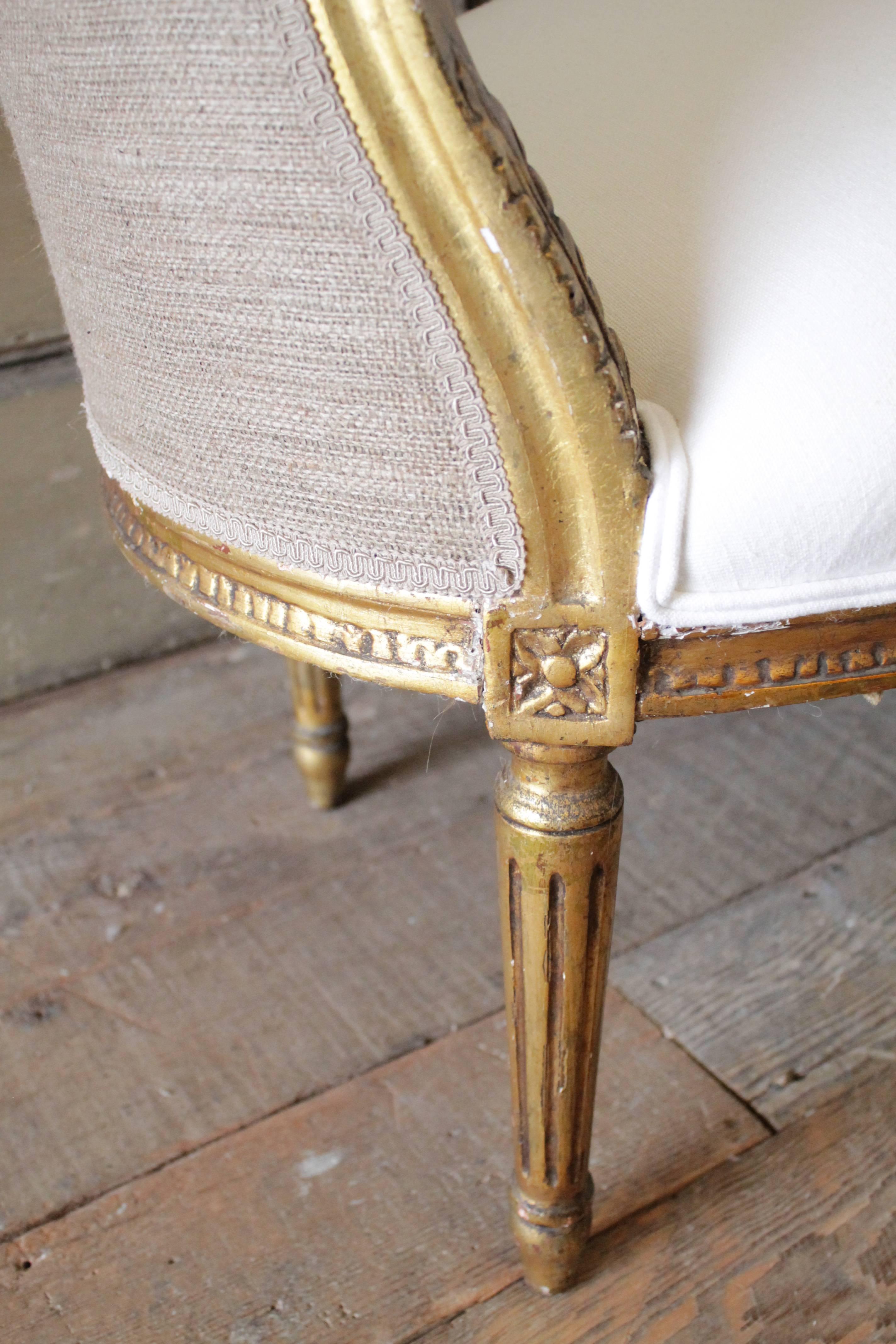 Antique Giltwood Louis XVI Style Settee in White Linen In Distressed Condition In Brea, CA