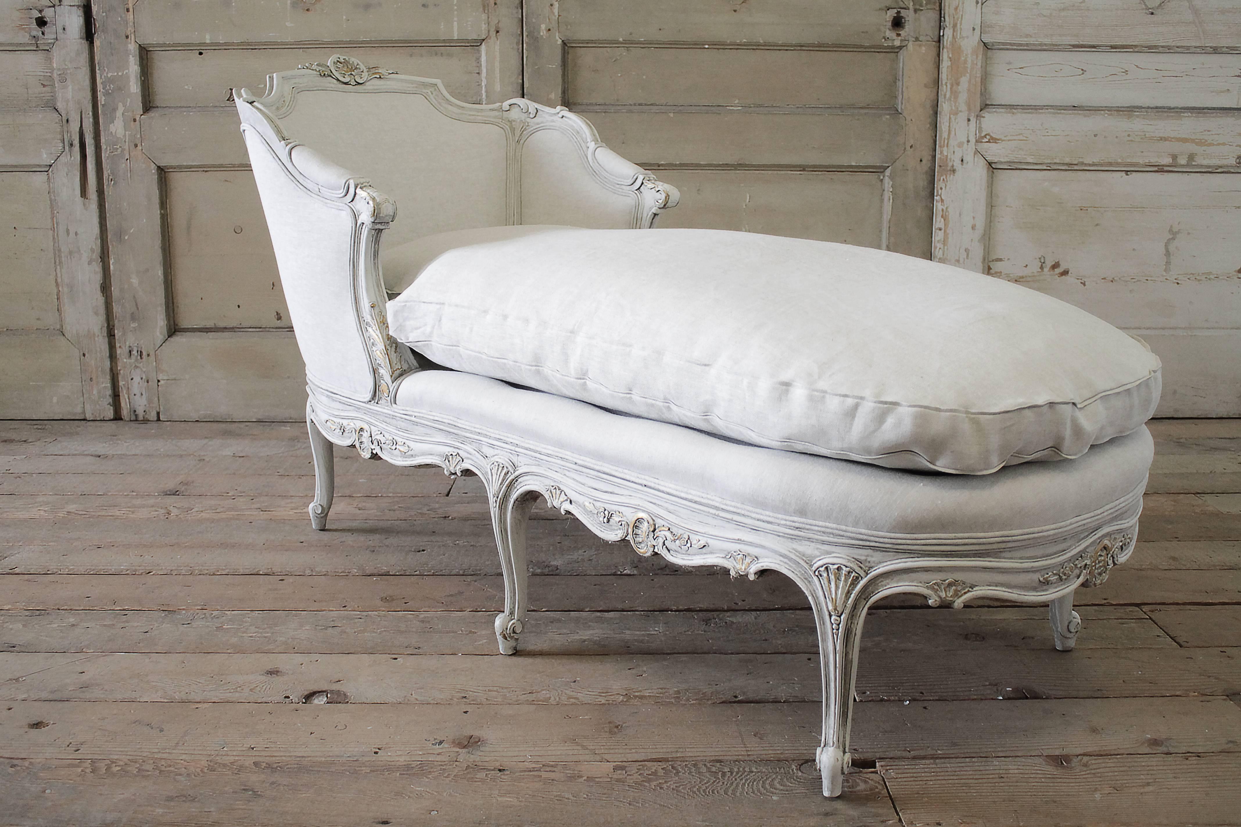 19th Century French Louis XV Style Painted Linen Upholstered Chaise Lounge 5