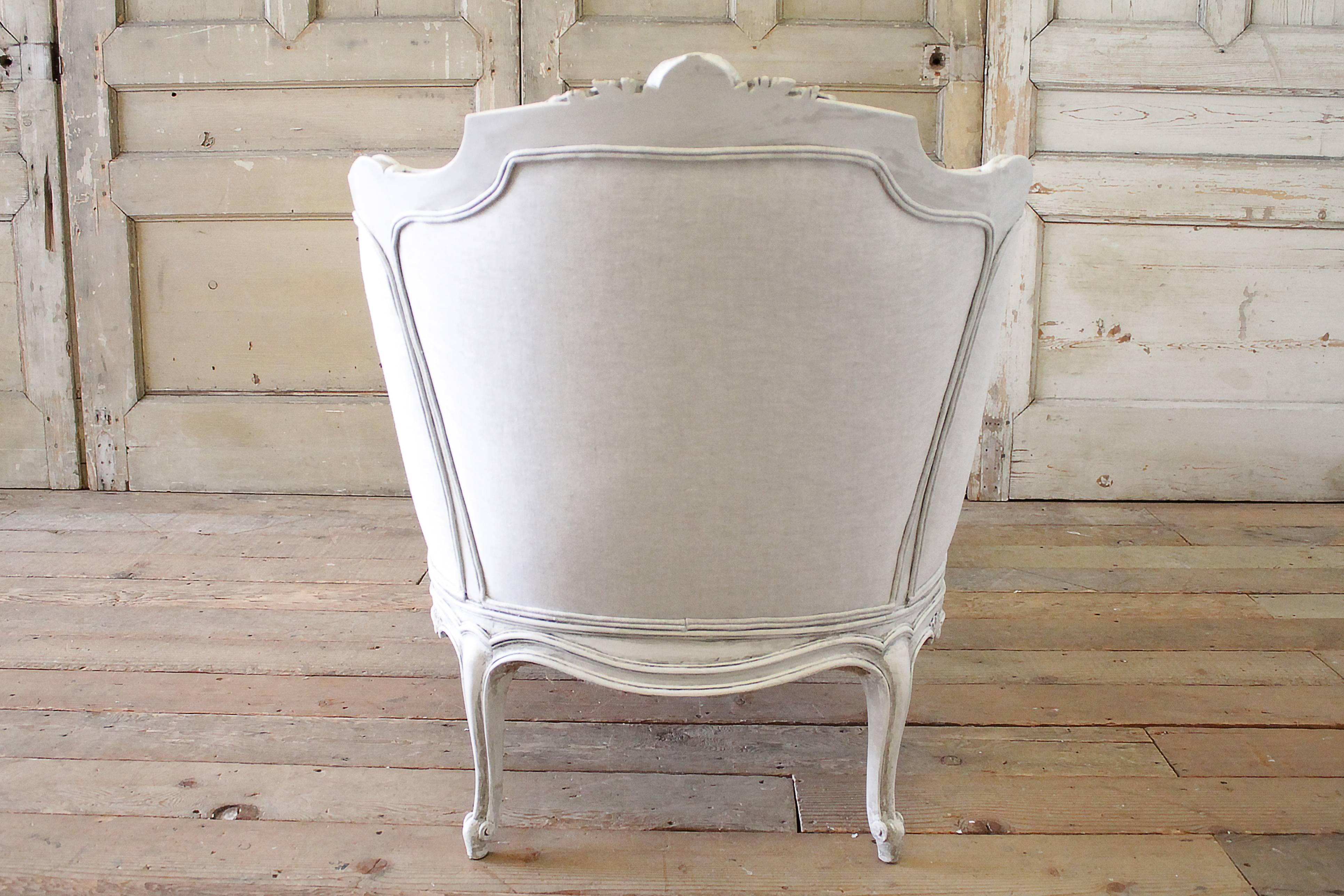19th Century French Louis XV Style Painted Linen Upholstered Chaise Lounge 7