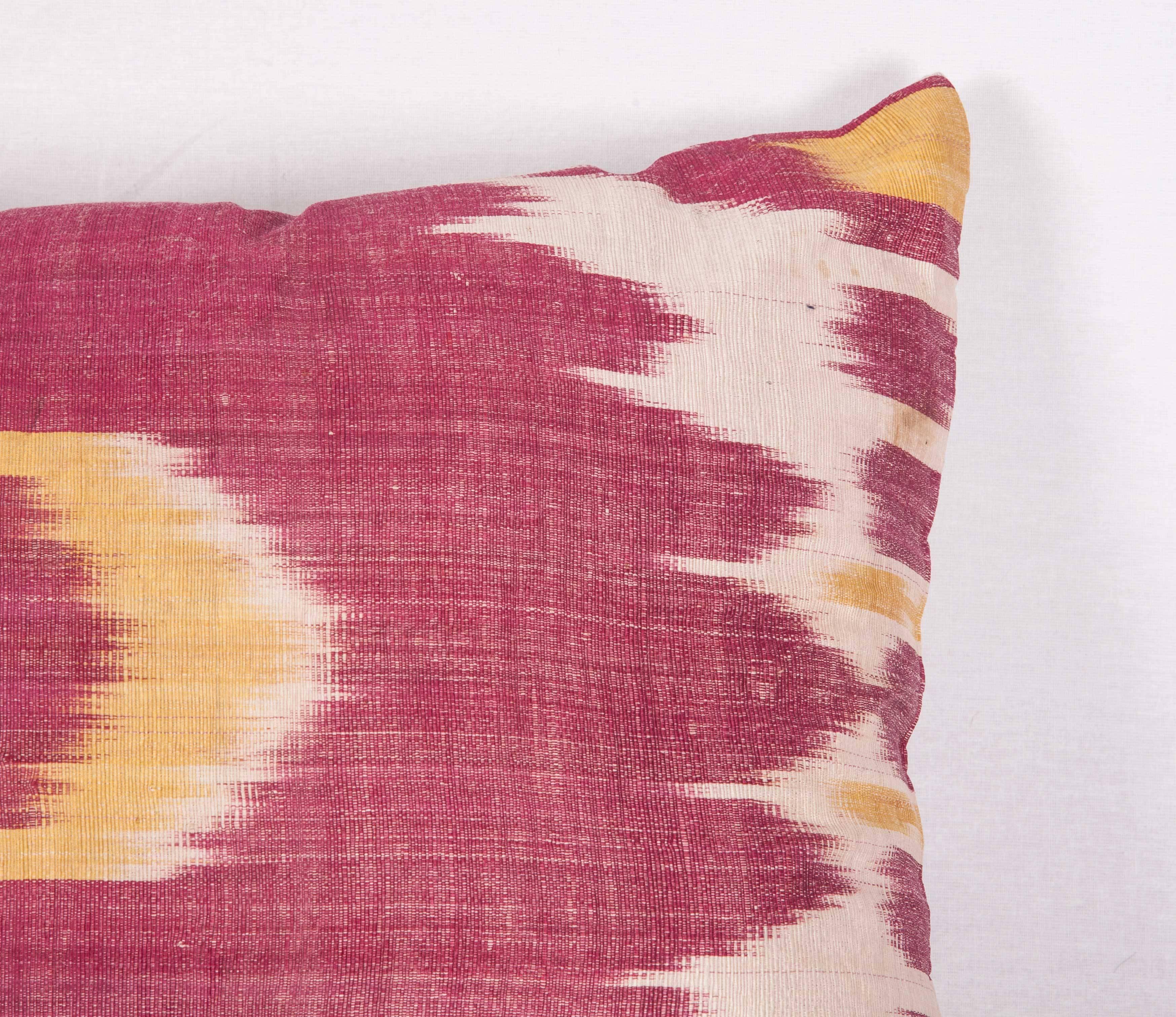 Pillow Made Out of a Late 19th Century Uzbek Bukhara Ikat Fragment In Good Condition In Istanbul, TR