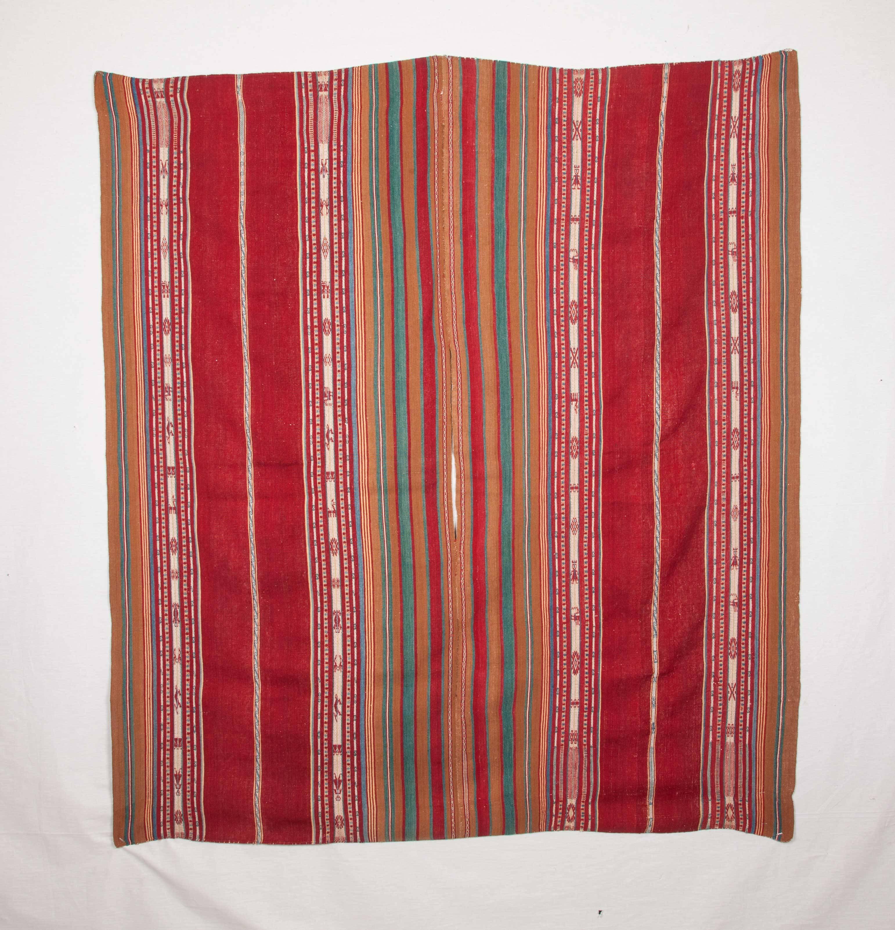 Late 19th early 20th century Poncho. In very good condition with very good colors.