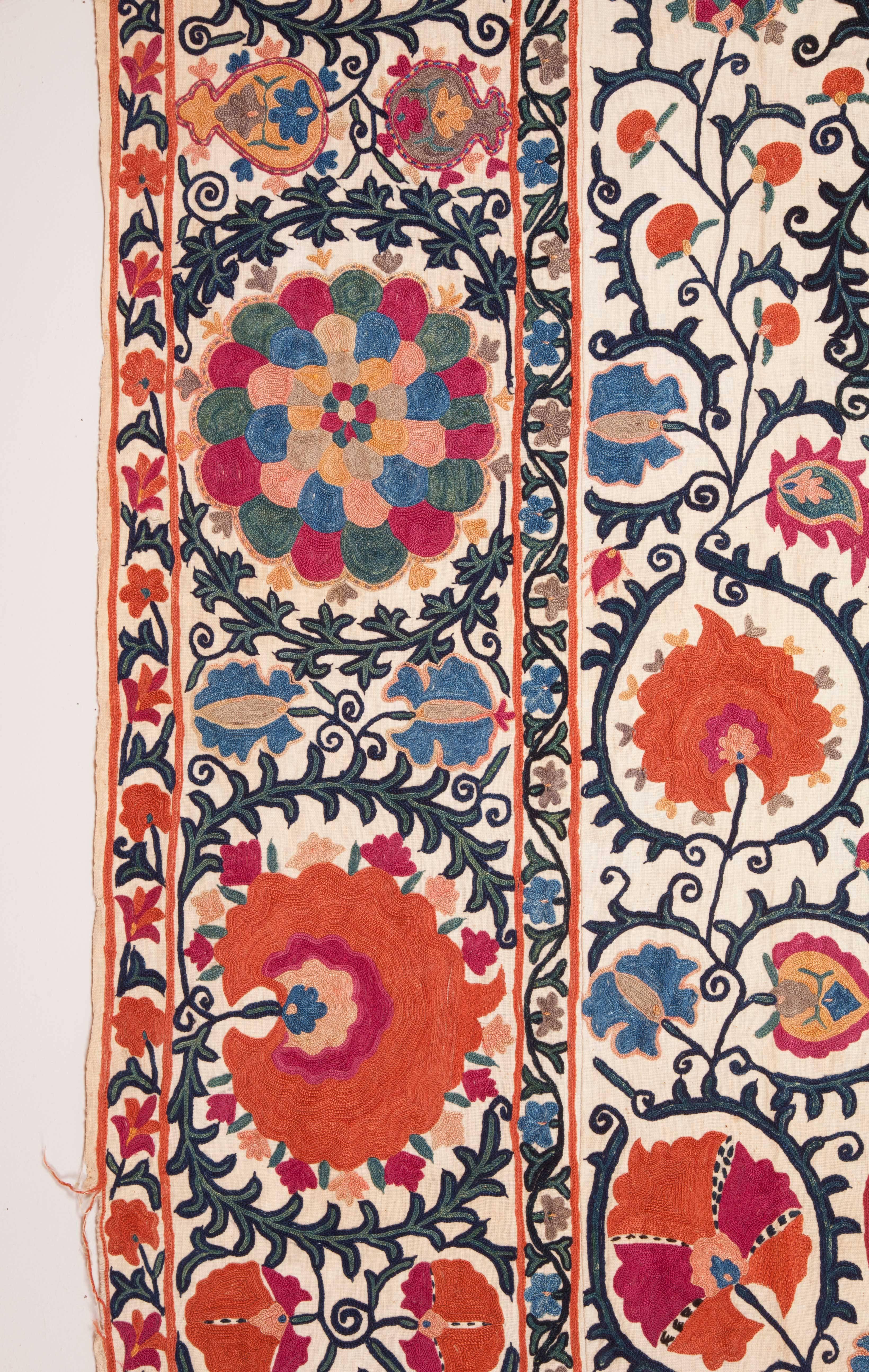 19th Century Uzbek Bukhara Suzani in Very Good Condition 4