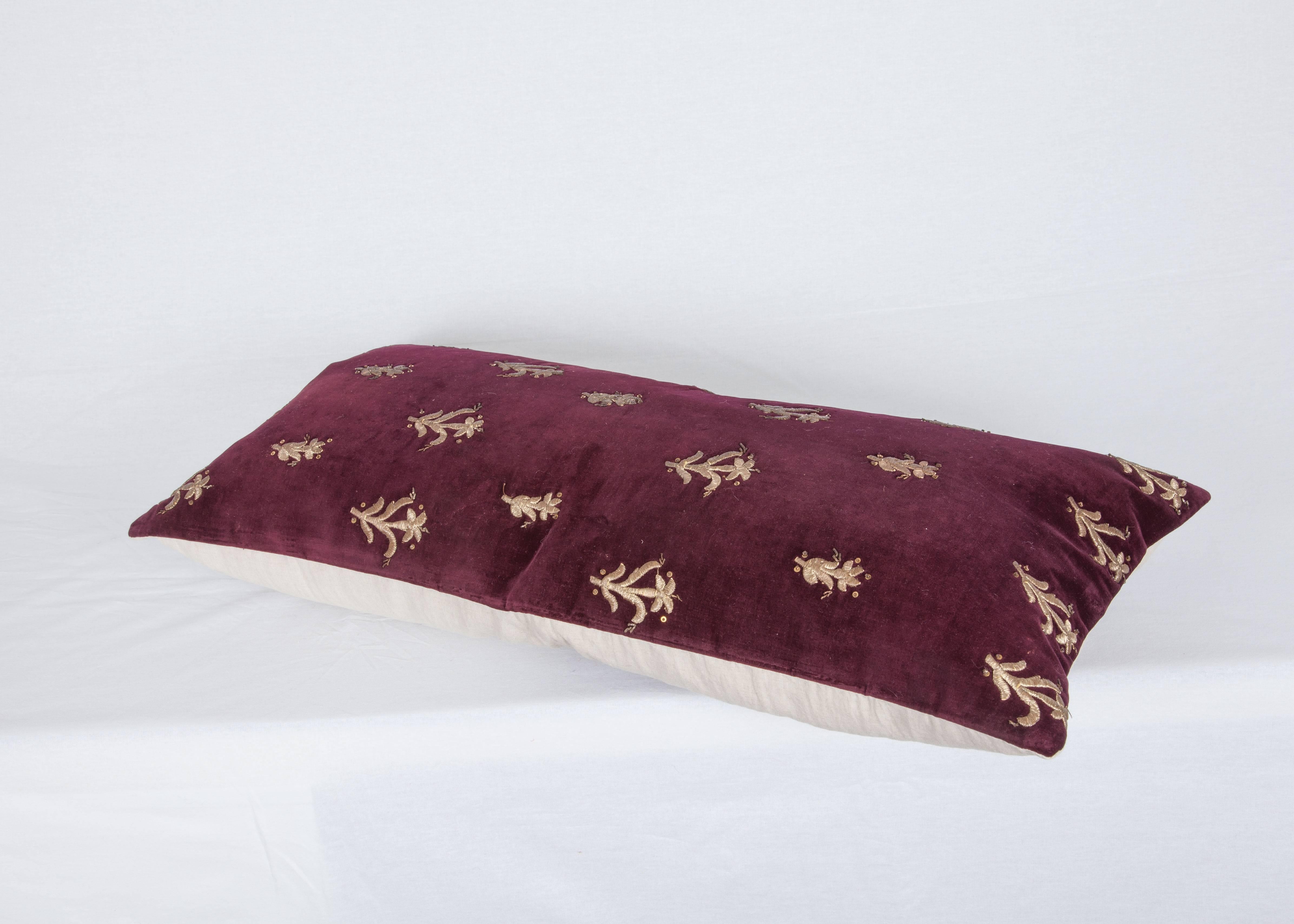 Late 19th Century Ottoman Sarma Technique Velvet Pillow In Good Condition For Sale In Istanbul, TR