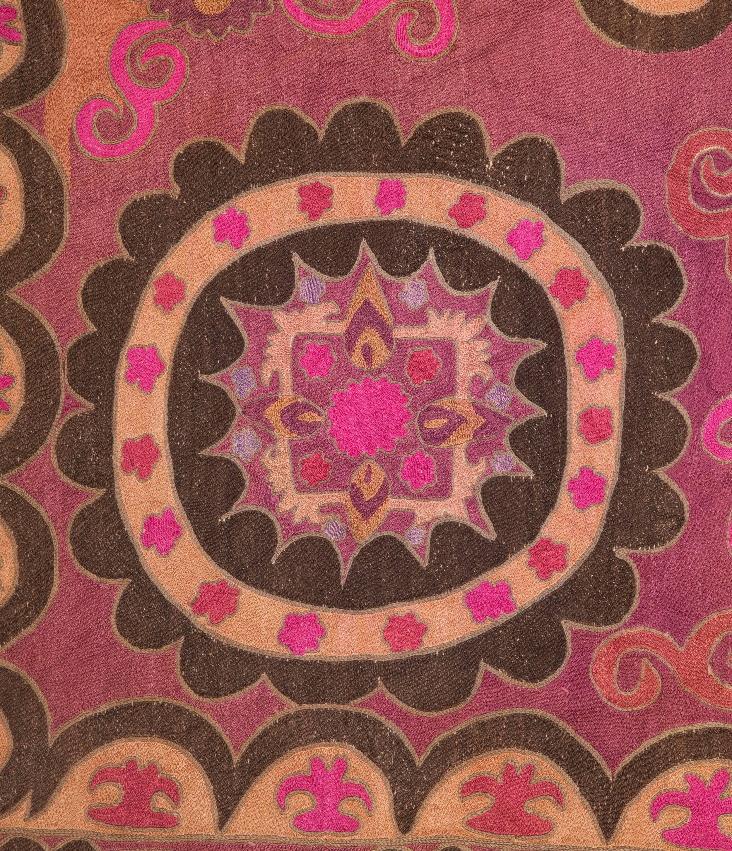 Mid-20th Century Uzbek Pishkent All-Over Embroidered Small Format Silk Suzani 1