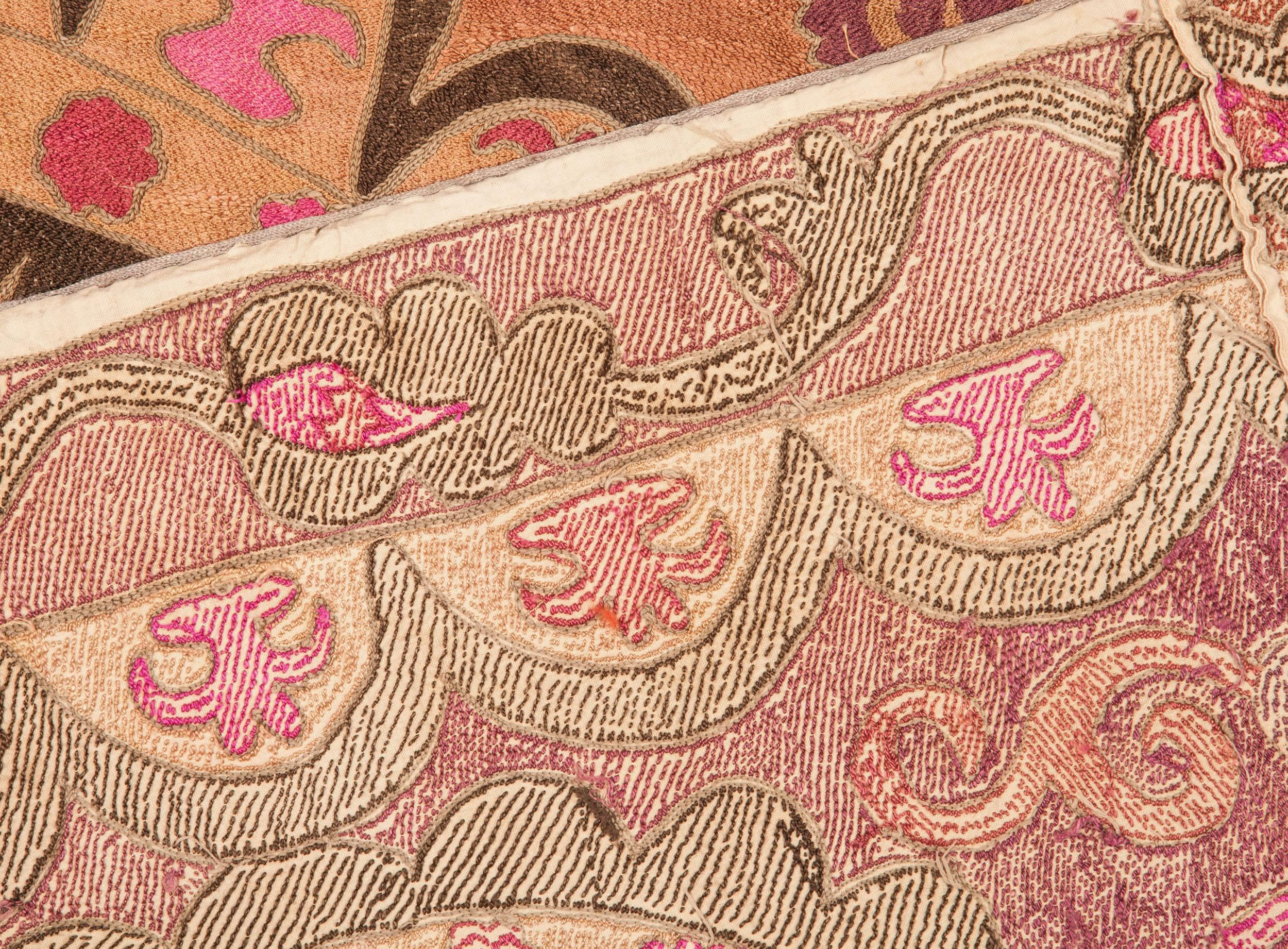Mid-20th Century Uzbek Pishkent All-Over Embroidered Small Format Silk Suzani 6