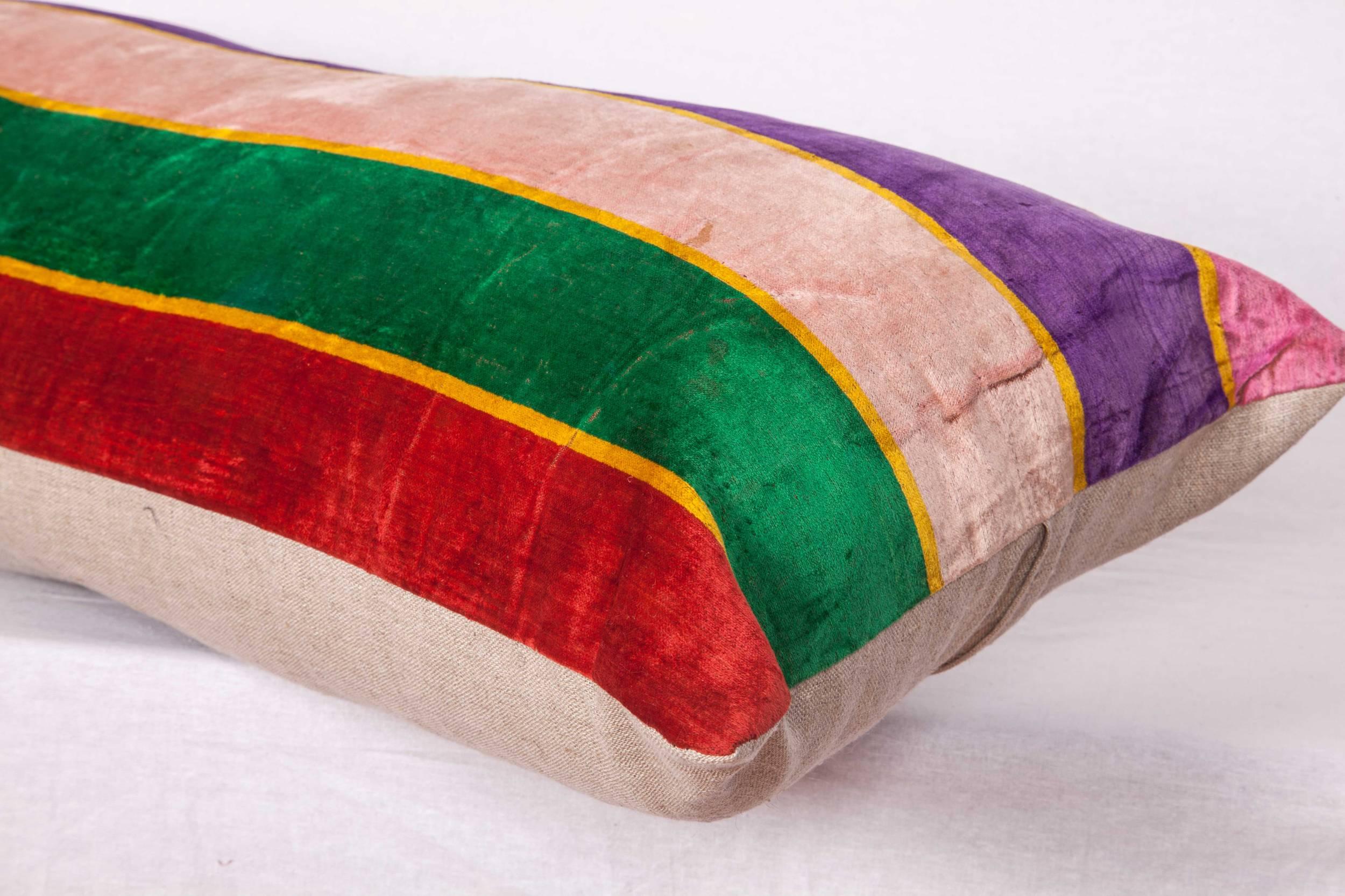 Pillow Made Out of an Early 20th Century Uzbek Silk Velvet For Sale 2