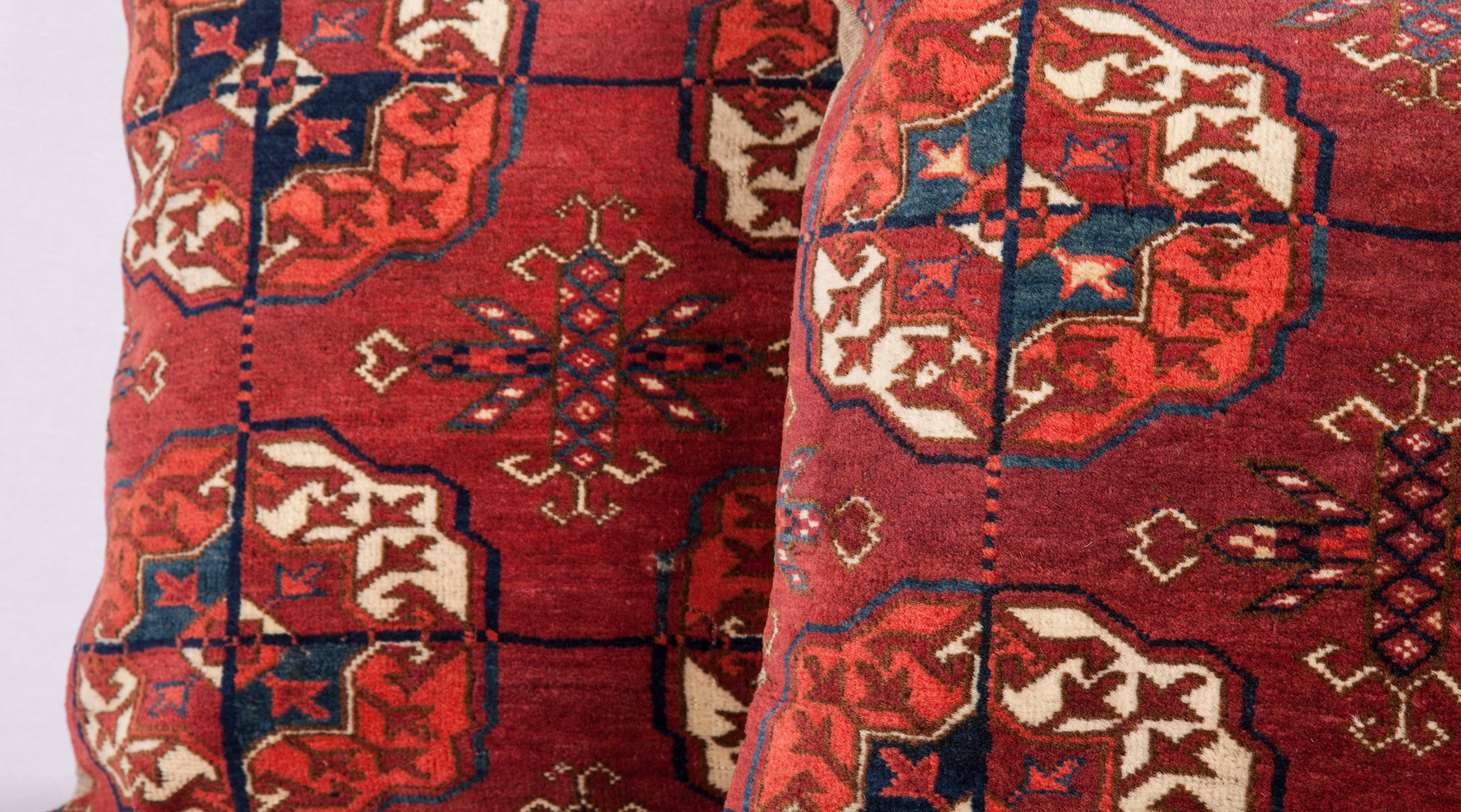 The pillows were made out of a 19th century, Turkmen Tekke tribe main rug fragment. It does not come with an insert but it comes with a bag made to the size and out of cotton to accommodate the filling. The backing is made of linen. Please note