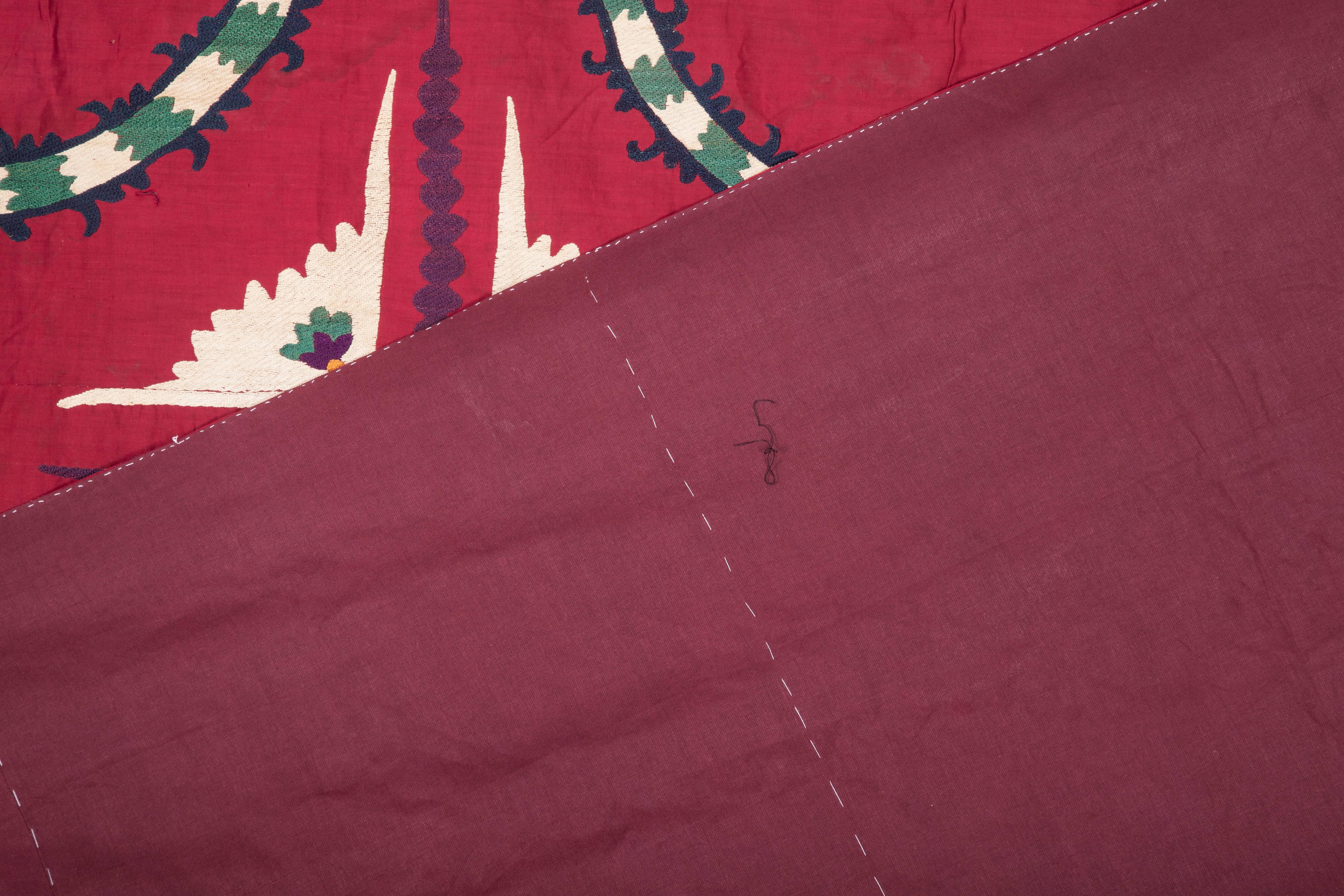 Early 20th Century, Uzbek Tashkent Suzani, Silk Embroidery on Cotton For Sale 1