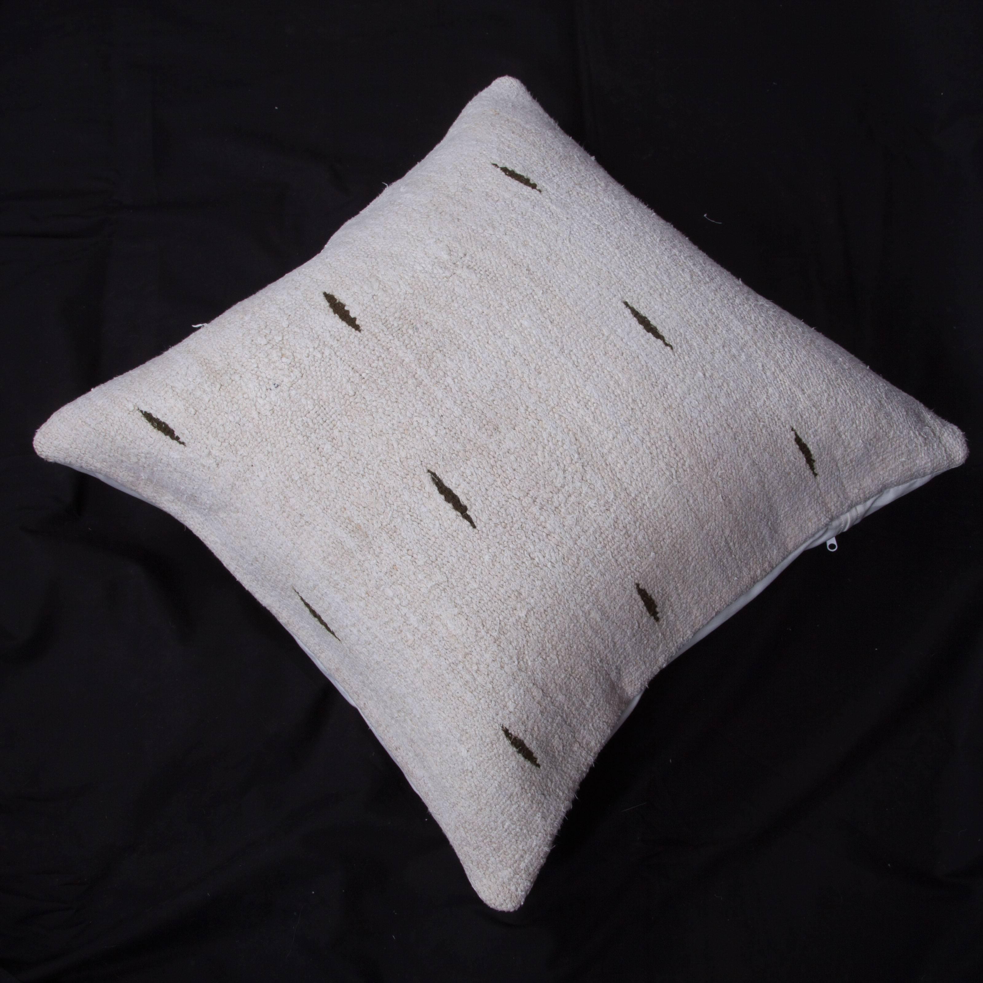 Pillow Made Out of a Mid-20th Century Anatolian Hemp Kilim In Good Condition In Istanbul, TR