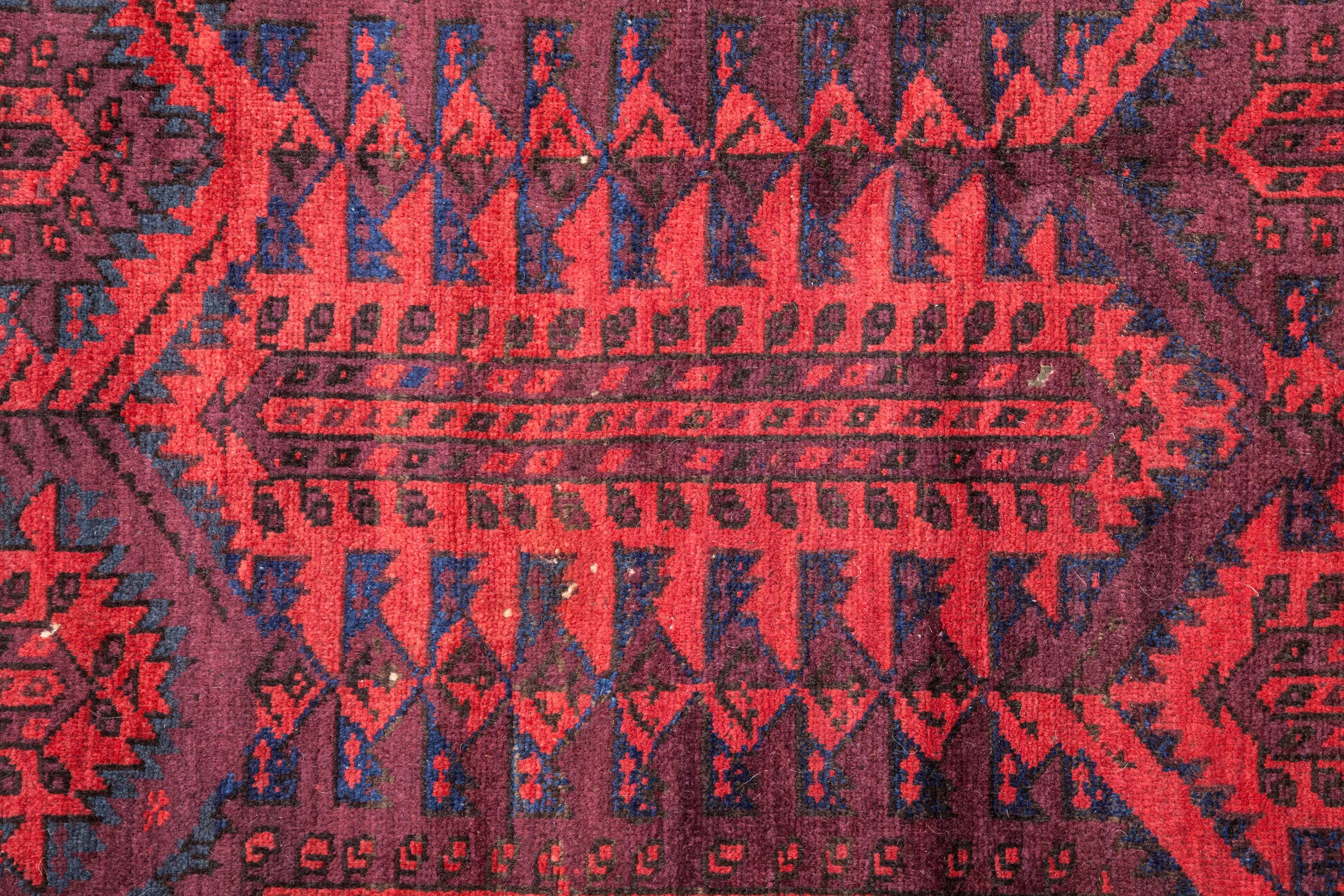 Hand-Woven Early 20th Century Baluch Main Rug in Full Pile