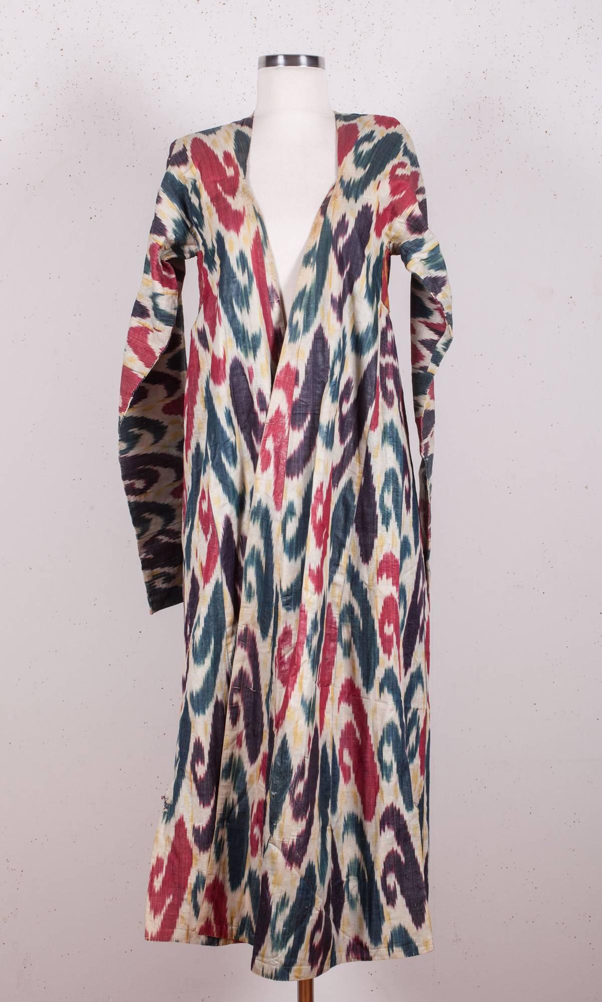 Tribal 19th Century Silk and Cotton ‘Adras’ Chapan / Coat from Bukhara Uzbekistan For Sale