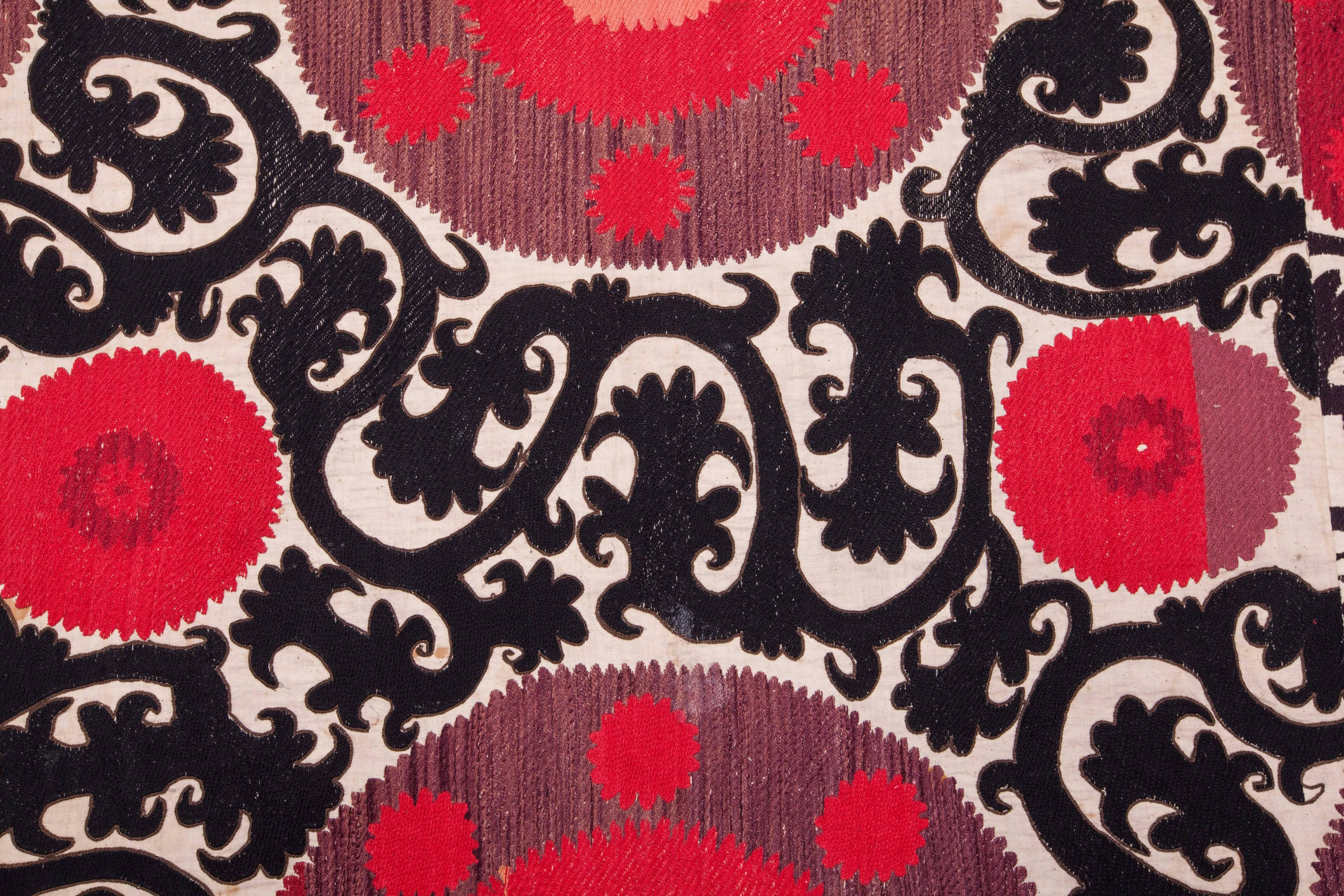 Early 20th Century Samarkand Suzani from Uzbekistan, Silk Embroidery on Cotton 1