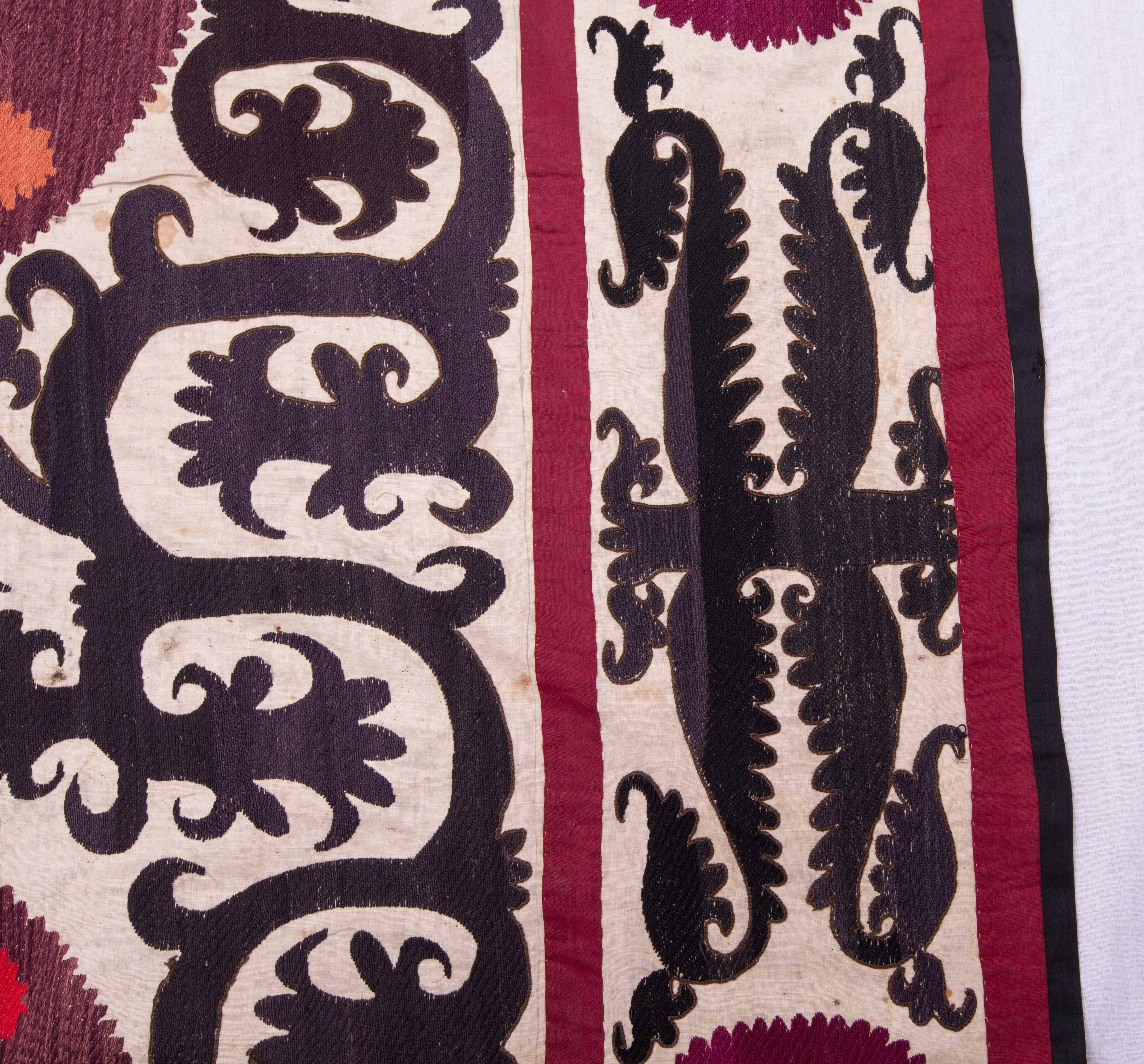 Early 20th Century Samarkand Suzani from Uzbekistan, Silk Embroidery on Cotton 3