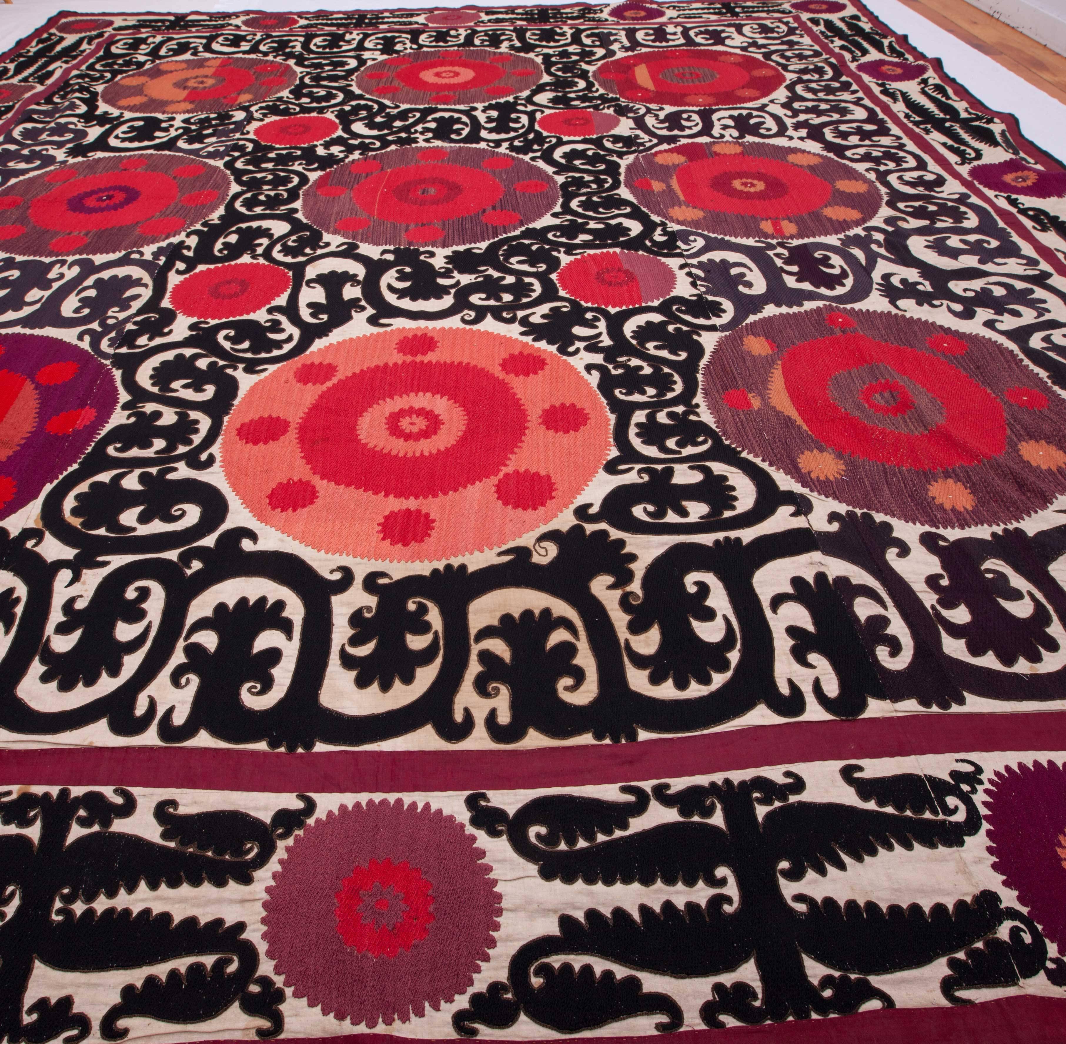 Early 20th Century Samarkand Suzani from Uzbekistan, Silk Embroidery on Cotton 4