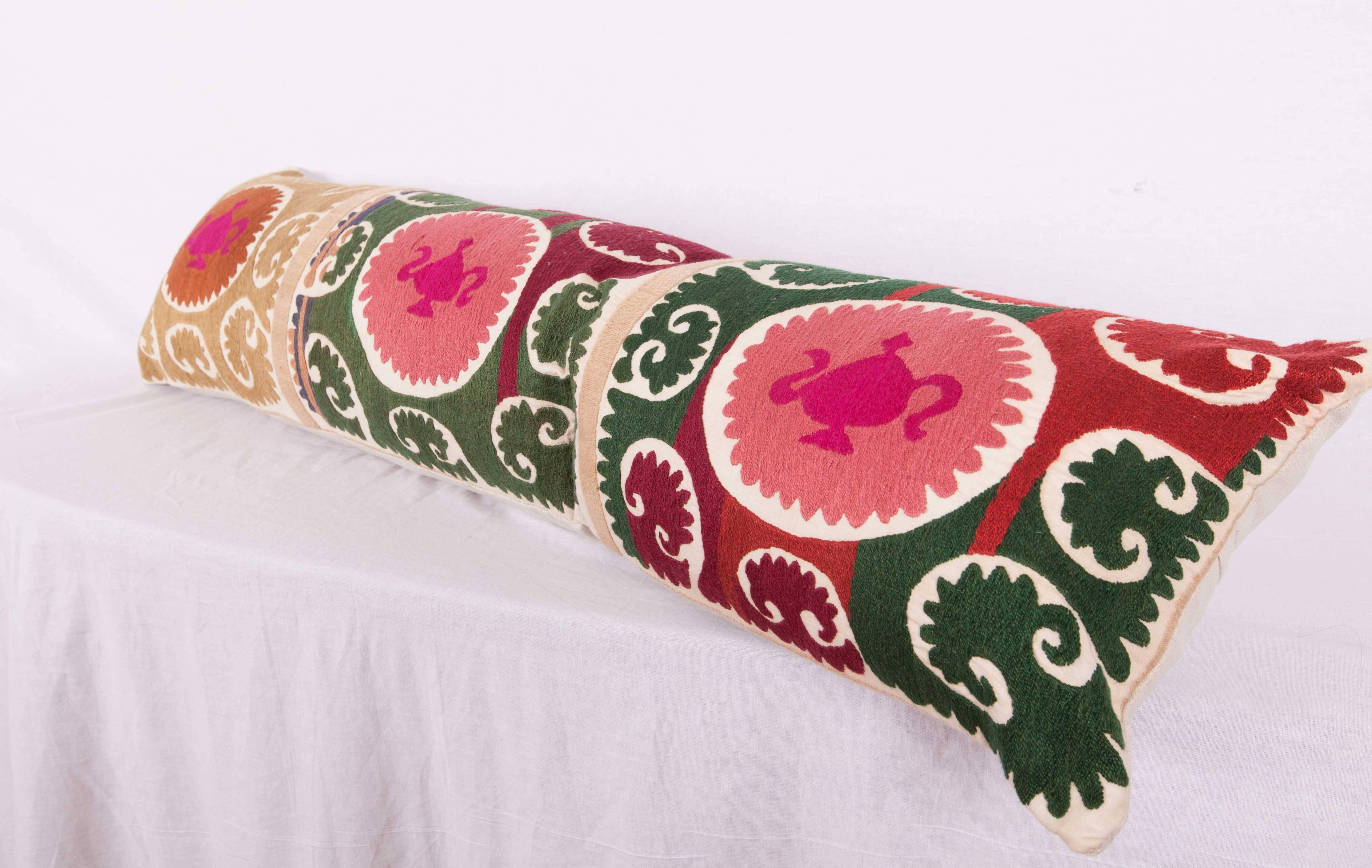 Long Pillow Case Made Out of a Mid-20th Century Uzbek Samarkand Suzani In Good Condition For Sale In Istanbul, TR