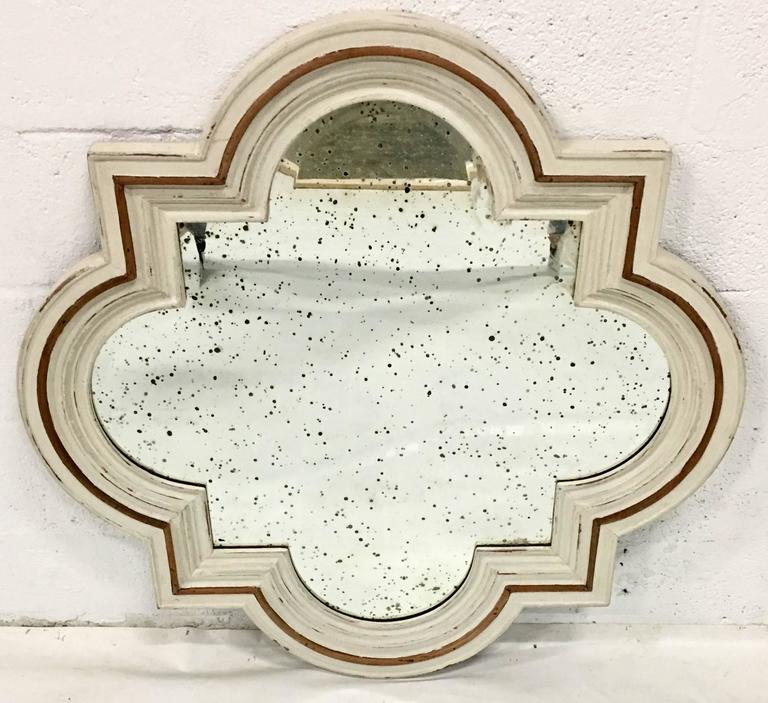 20th Century Italian Carved Wood Painted Quatrefoil Mirror For Vintage Italian Carved And Painted Wood With Raised Applied Detail Quatrefoil Antiqued Glass Mirror