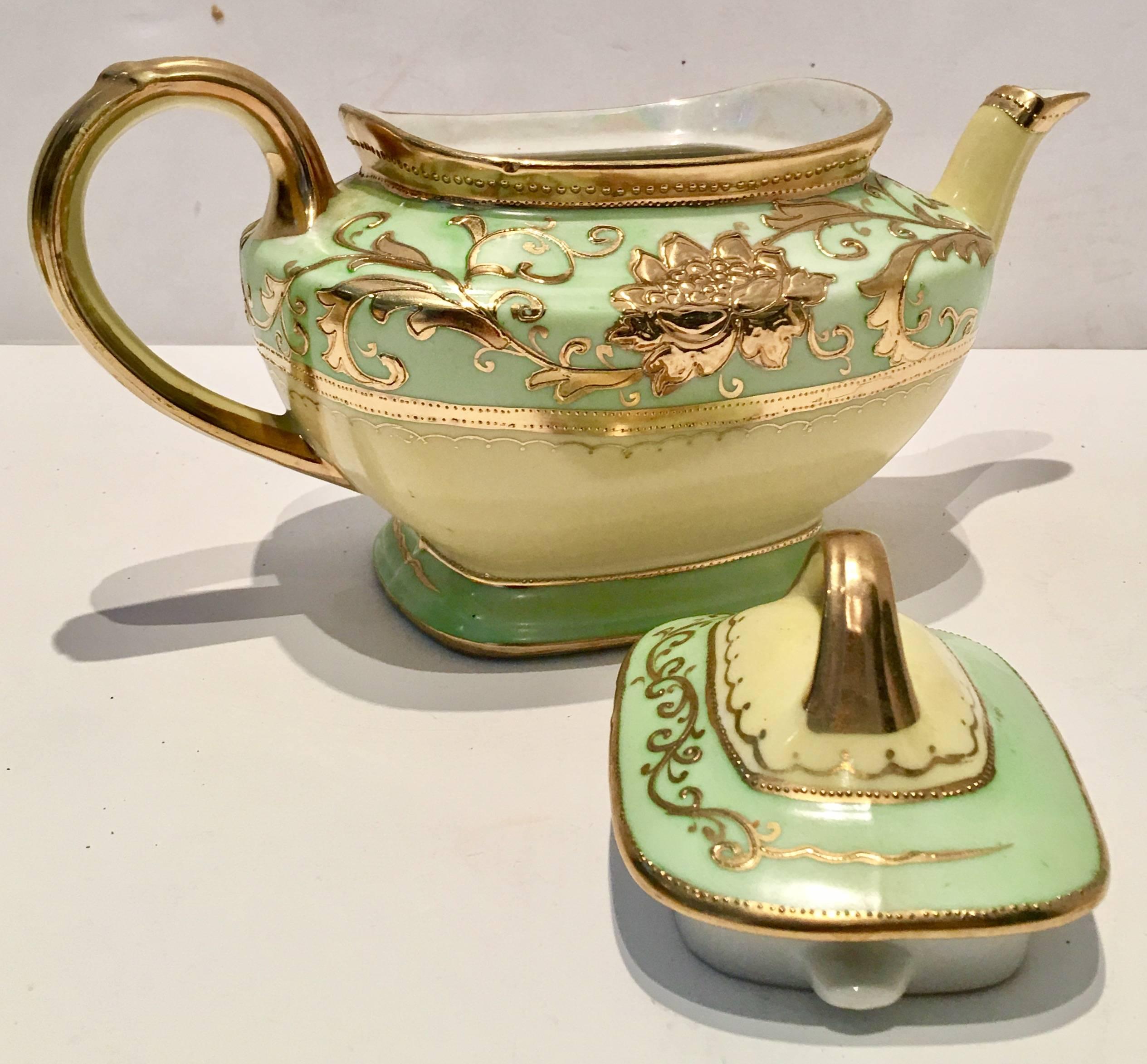 Art Deco 1920s Japanese Porcelain Lusterware 22-Karat Gold Gilt Tea Set of 18 Pieces