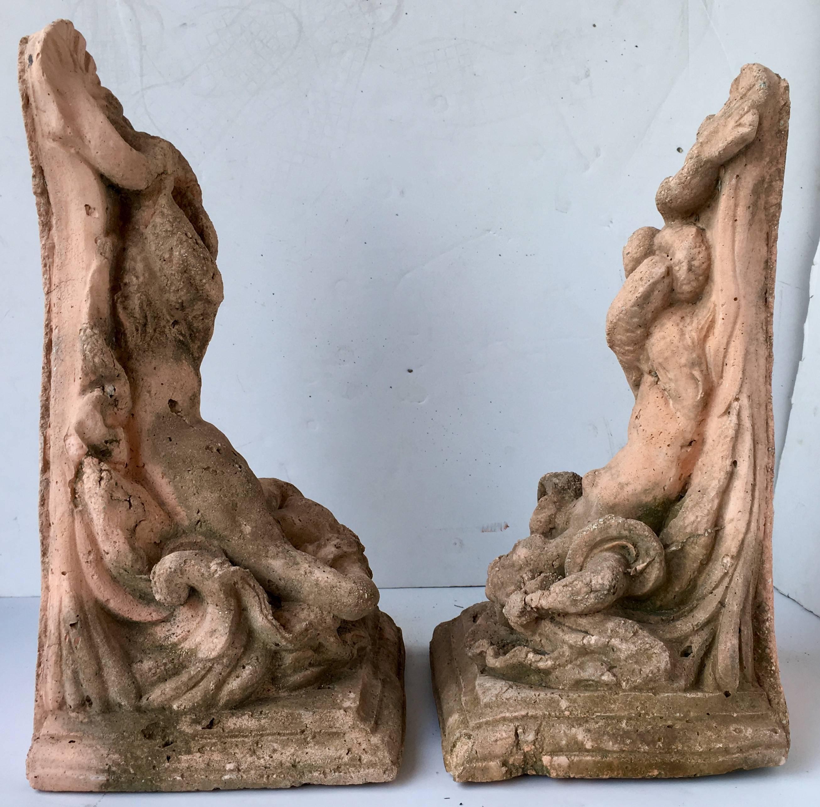 Pair of Large Architectural Corbel Wall Mount Brackets In Excellent Condition In West Palm Beach, FL