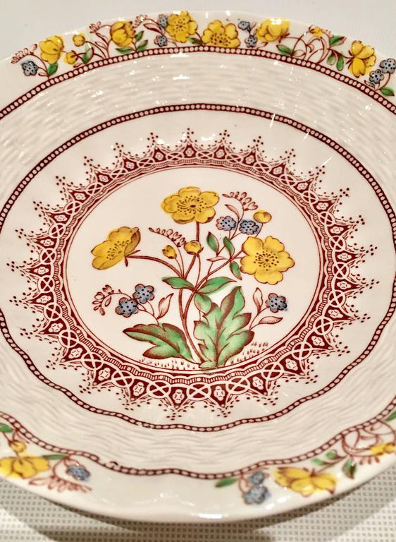 Vintage Spode England Earthenware Set of 11 Pieces "Buttercup" For Sale