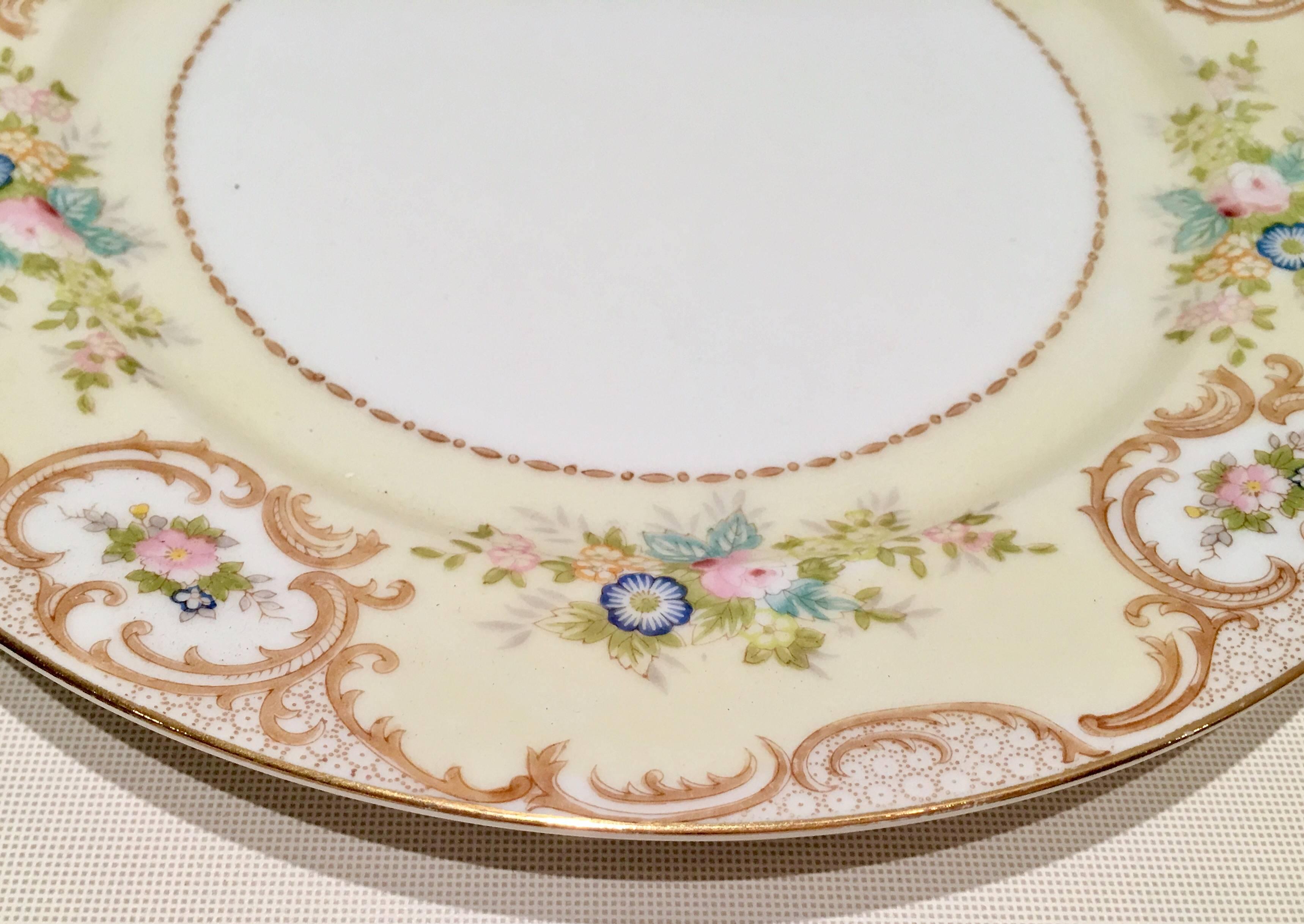 Hand-Painted Japanese Hand Painted Porcelain Set of Nine Dinner Plates by, Meito China