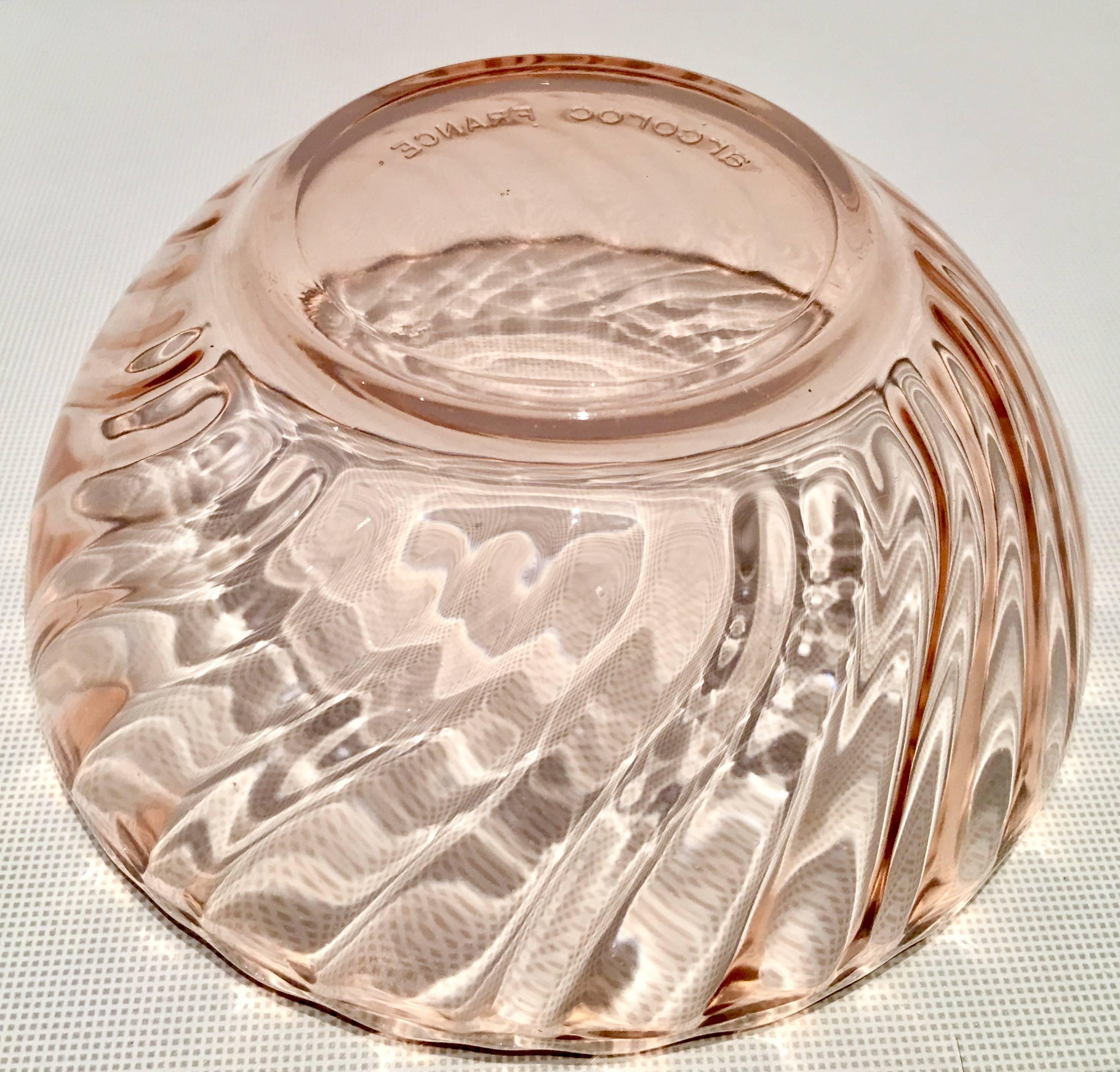 Vintage French Pink Depression Glass Dinnerware, Set of 28 In Excellent Condition In West Palm Beach, FL