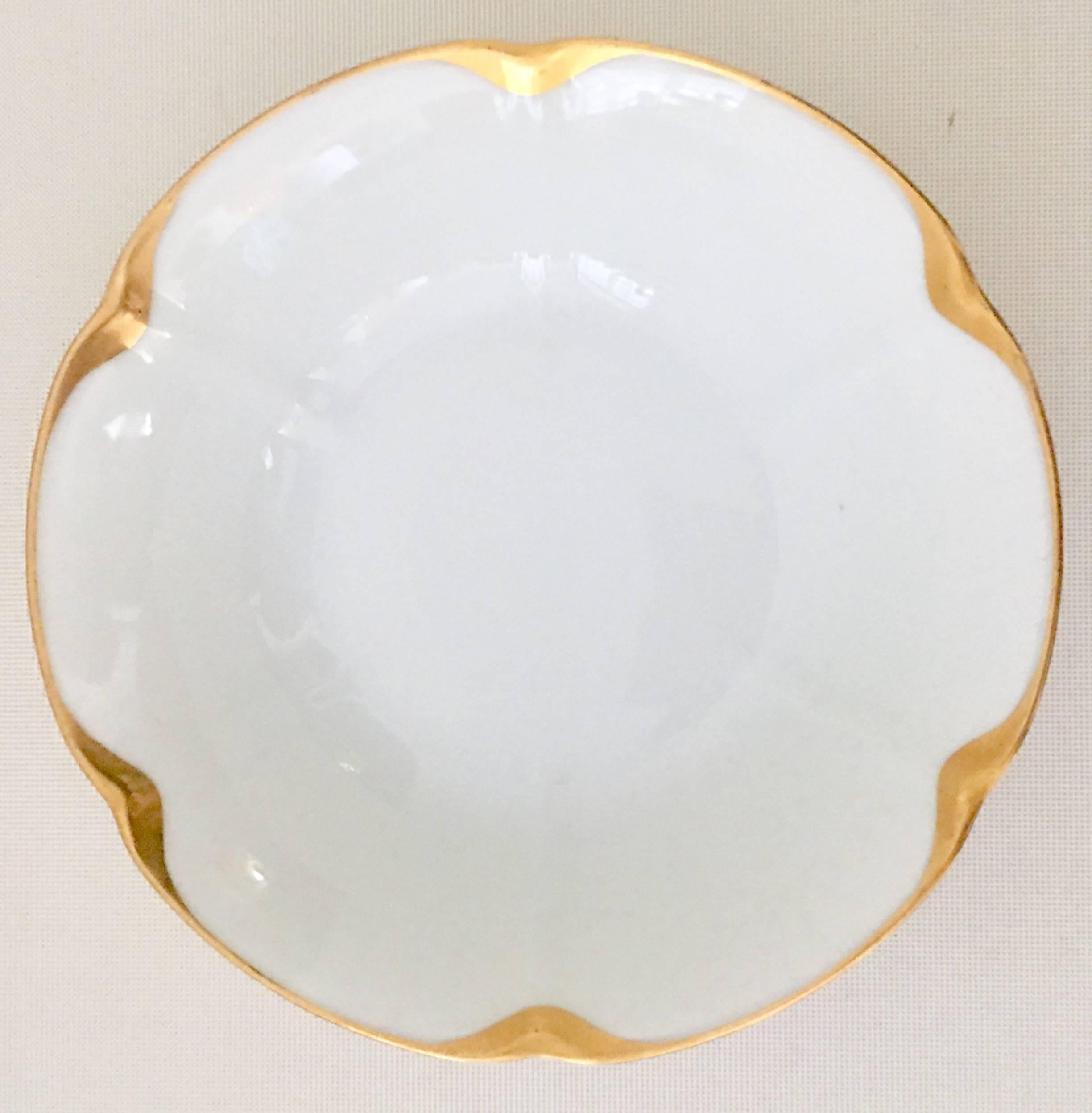 Czech 1930s Porcelain and 18-Karat Gold Dinnerware Set of 31 Pieces