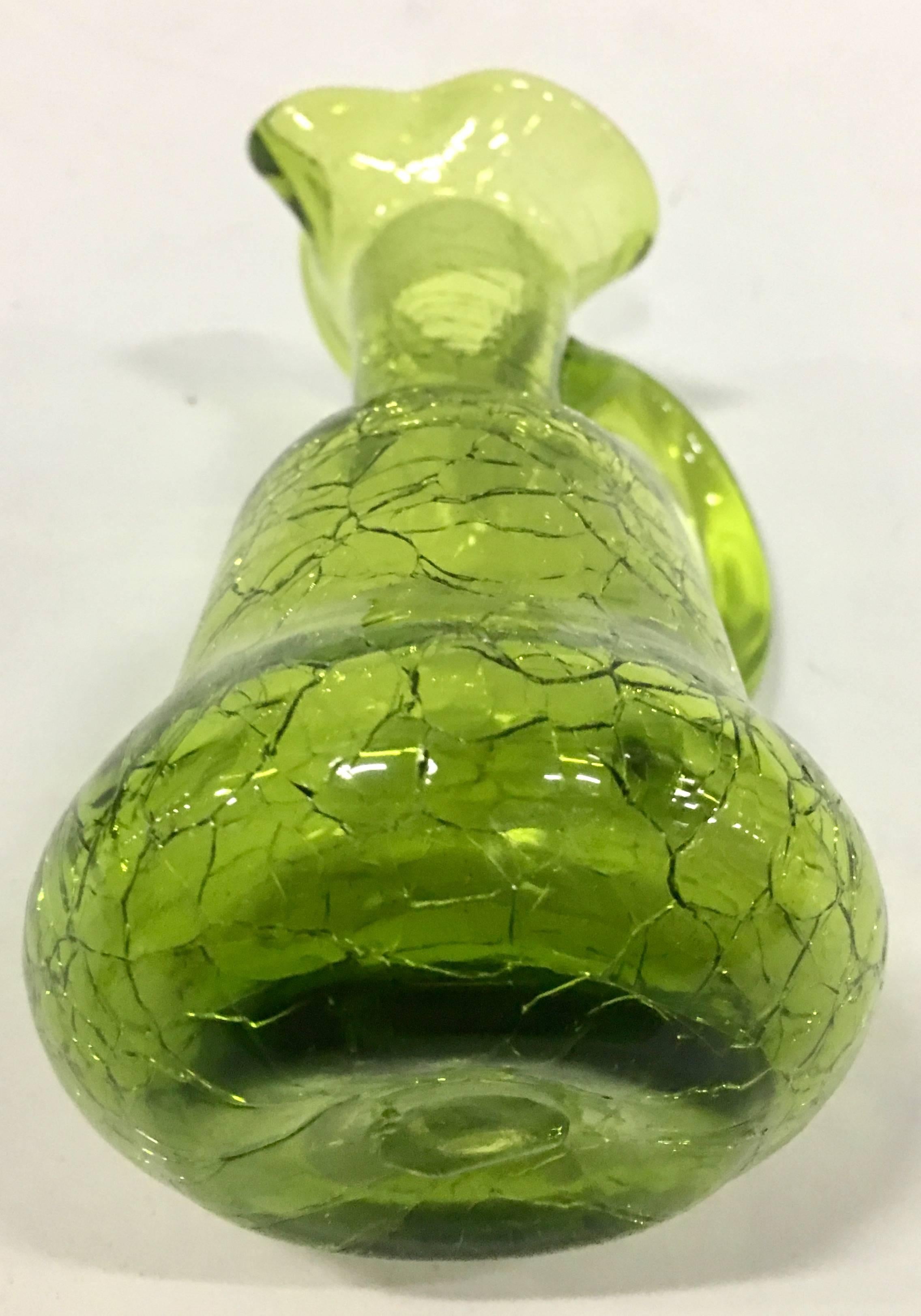 Mid-20th Century Pair Of Blenko Style Blown Crackle Glass Cruet Decanters For Sale 1