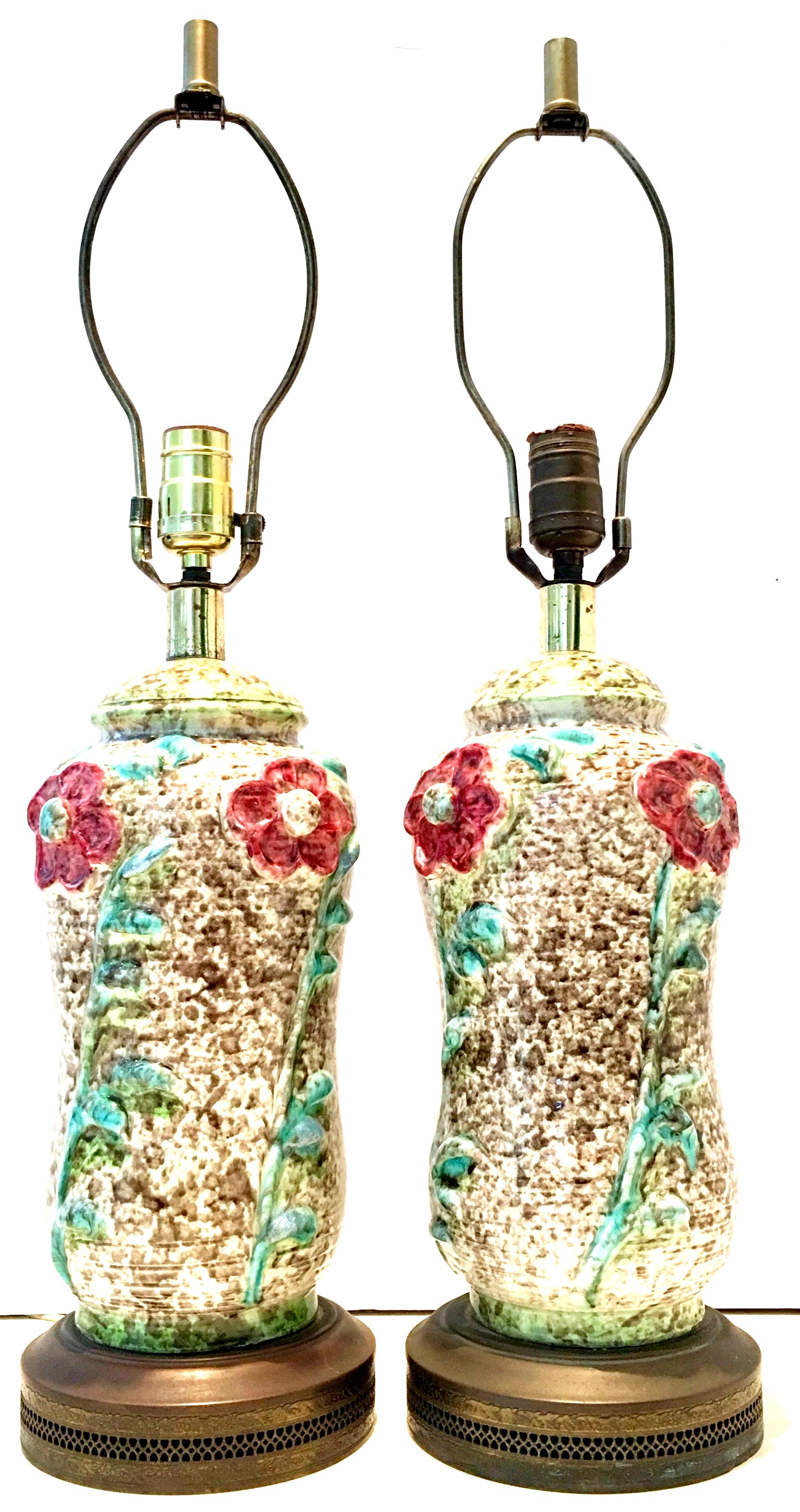 American Mid-20th Century Pair of Ceramic Glaze and Gilt Brass Floral Table Lamps For Sale