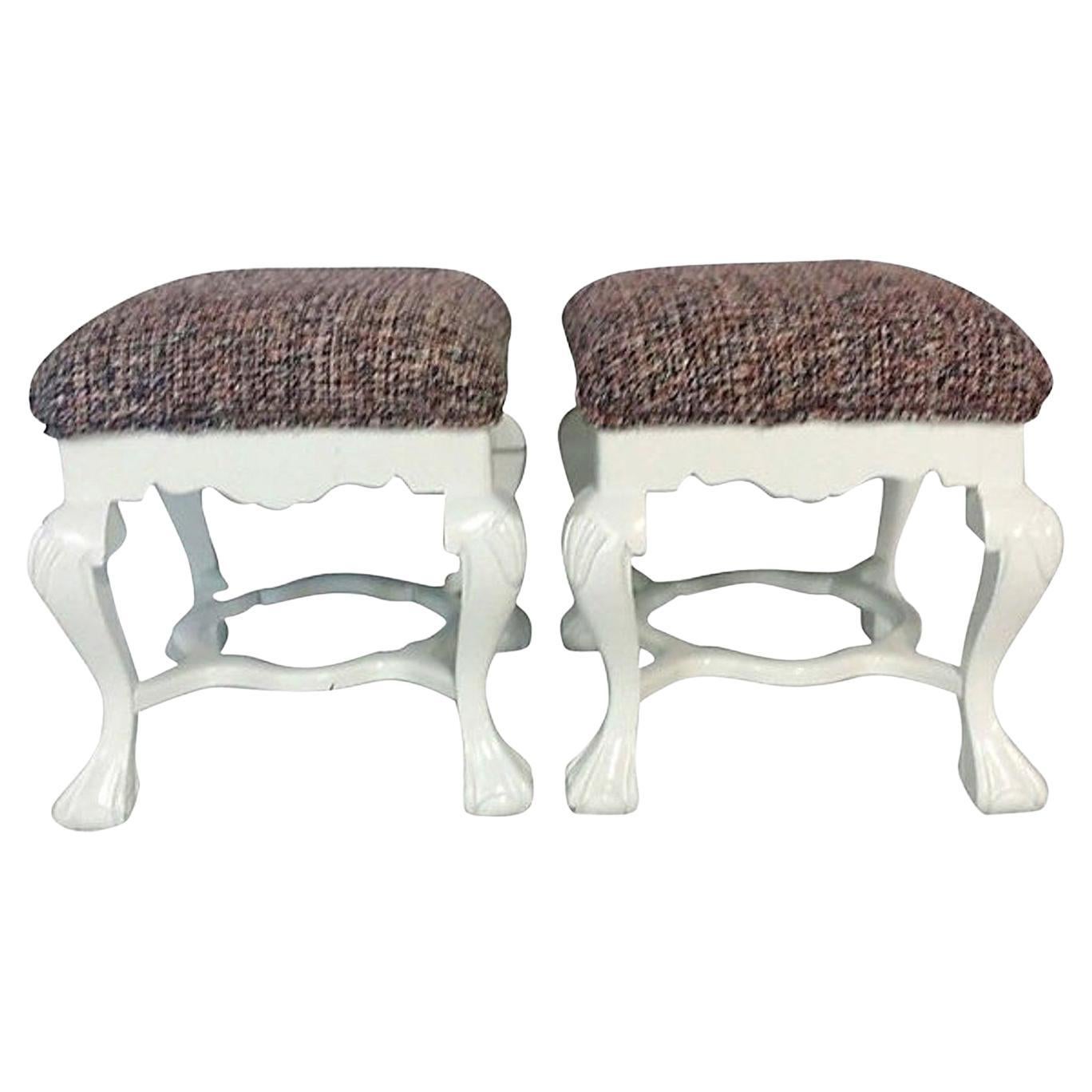 20th Century Pair of Queen Anne Style Mahogany Boucle Upholstered Benches For Sale