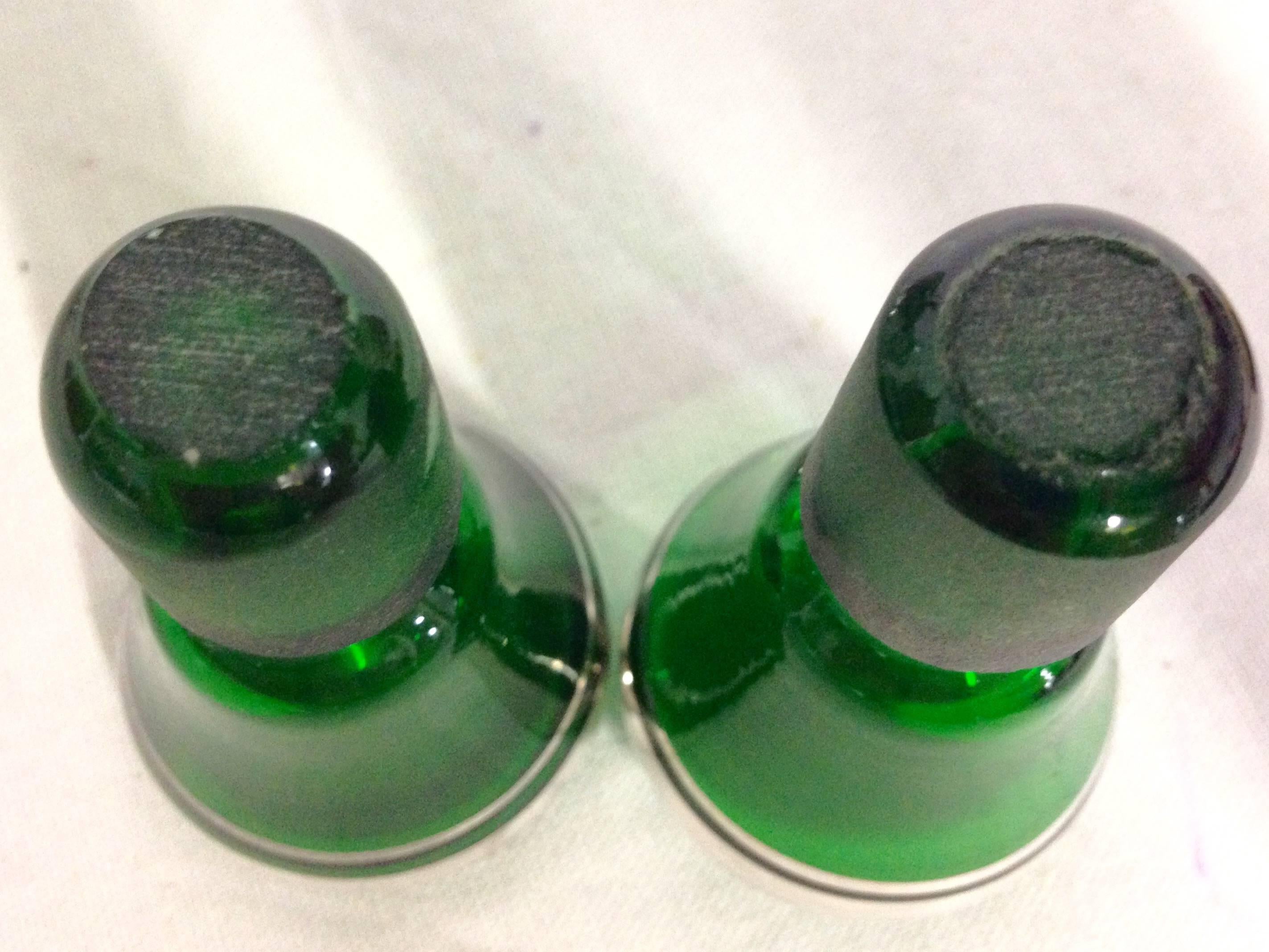 Vintage Pair of Emerald and Silver-Overlay Art Glass Decanters In Excellent Condition In West Palm Beach, FL