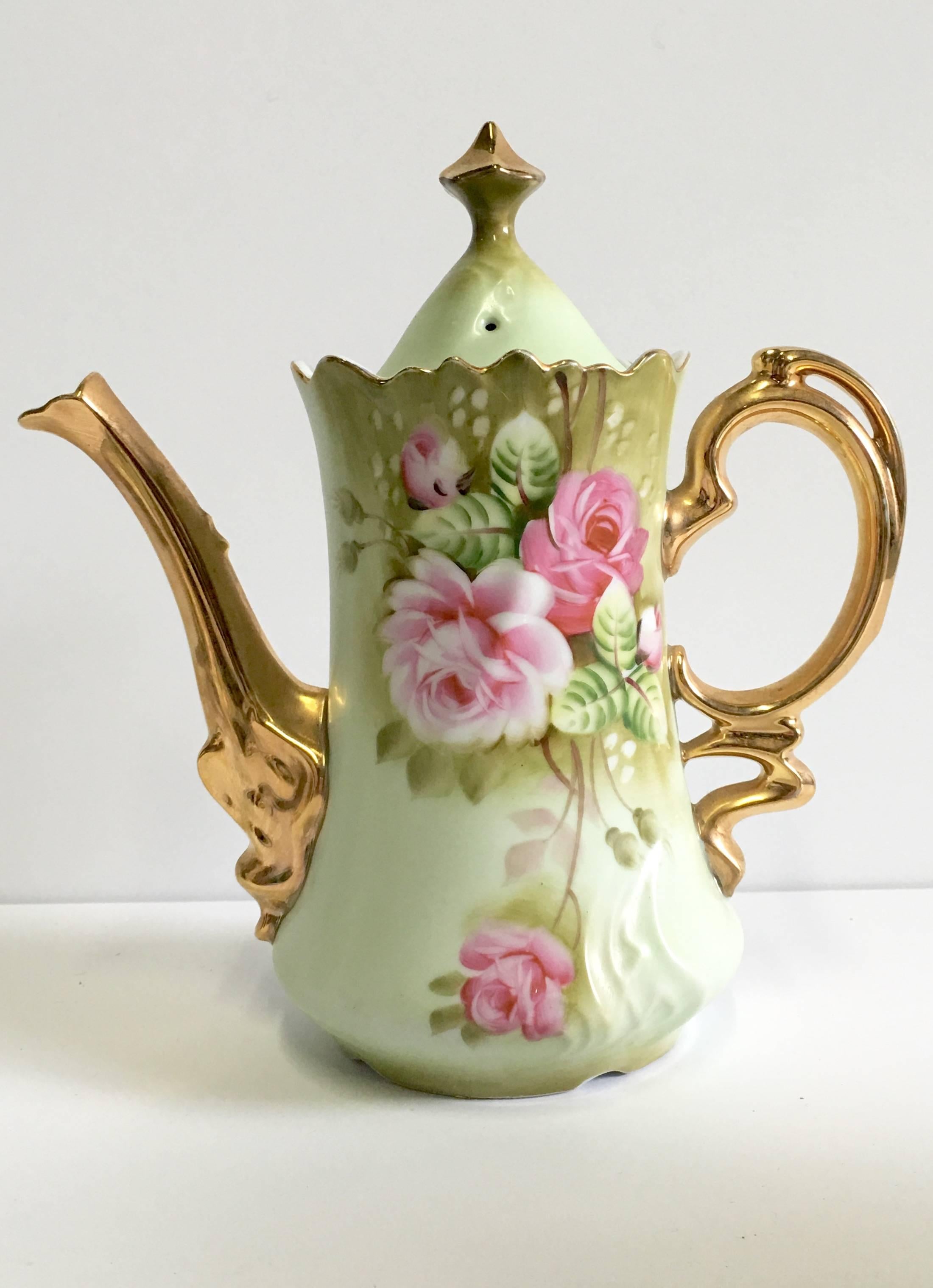 American Vintage 17-Piece Porcelain Roses Tea/ Coffee Set