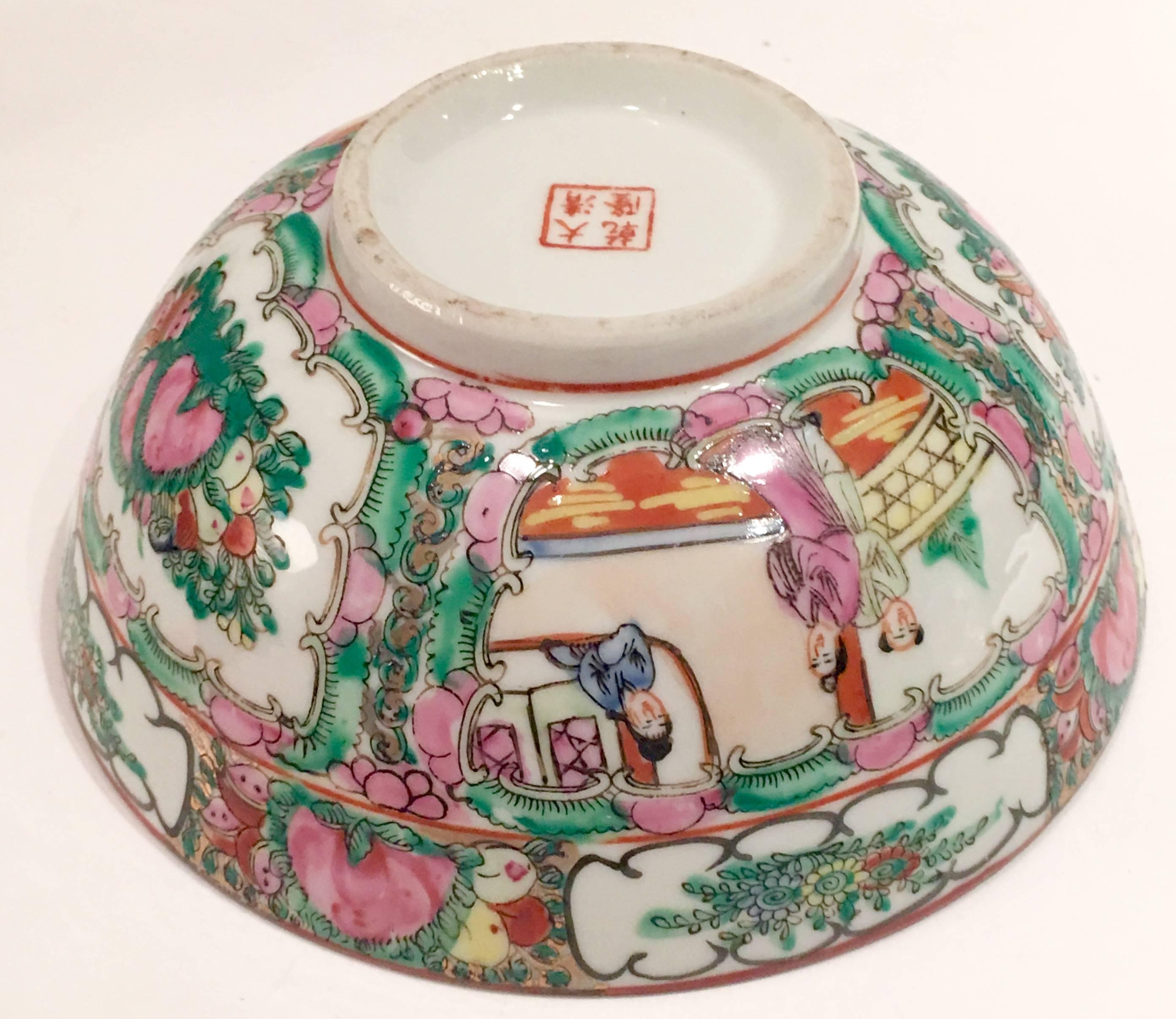 Hand-Painted Vintage Qianlong, Da Qing Style Chinese Famille Rose Medallion Bowl