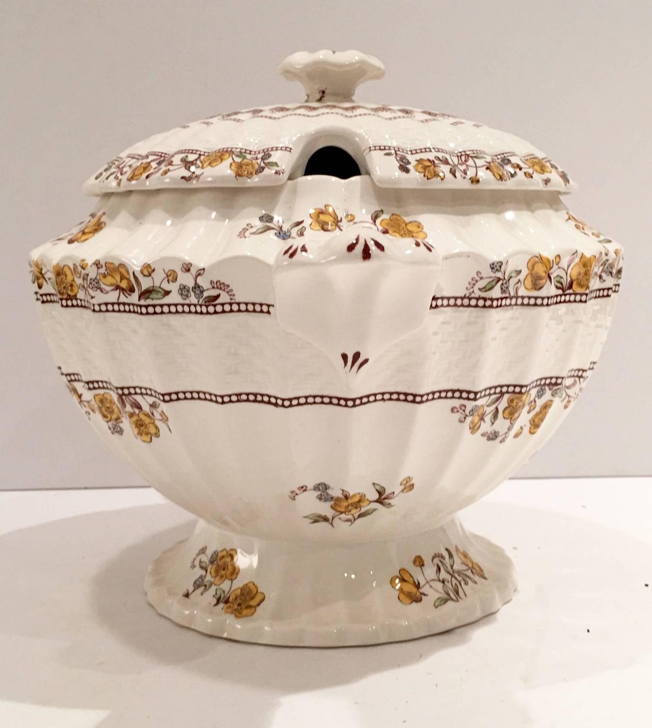 1970s Spode England "Buttercup" Bone China Lidded Soup Tureen For Sale
