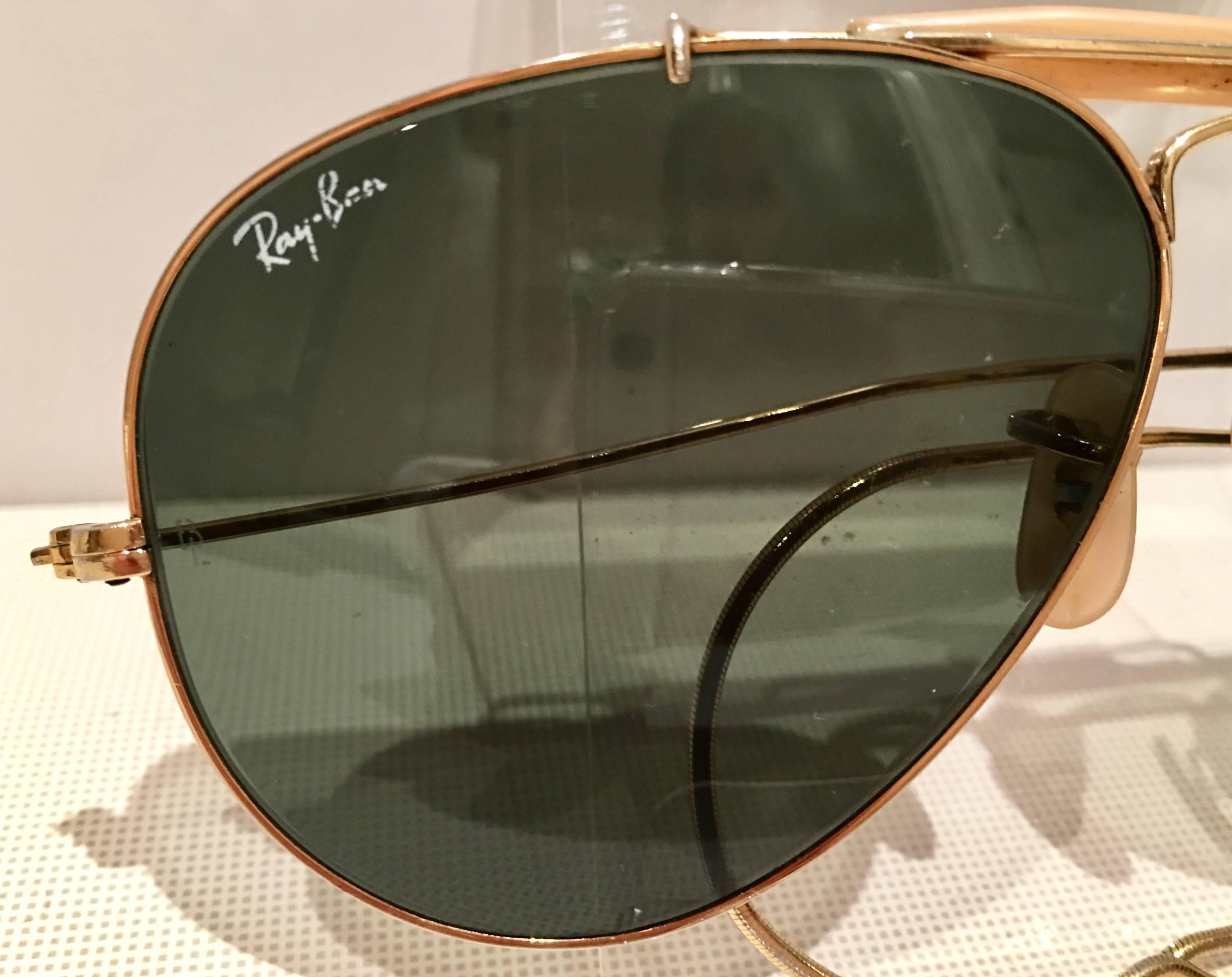1960s Ray Ban Classic Pilot's Aviator Gold Plate Sunglasses 1