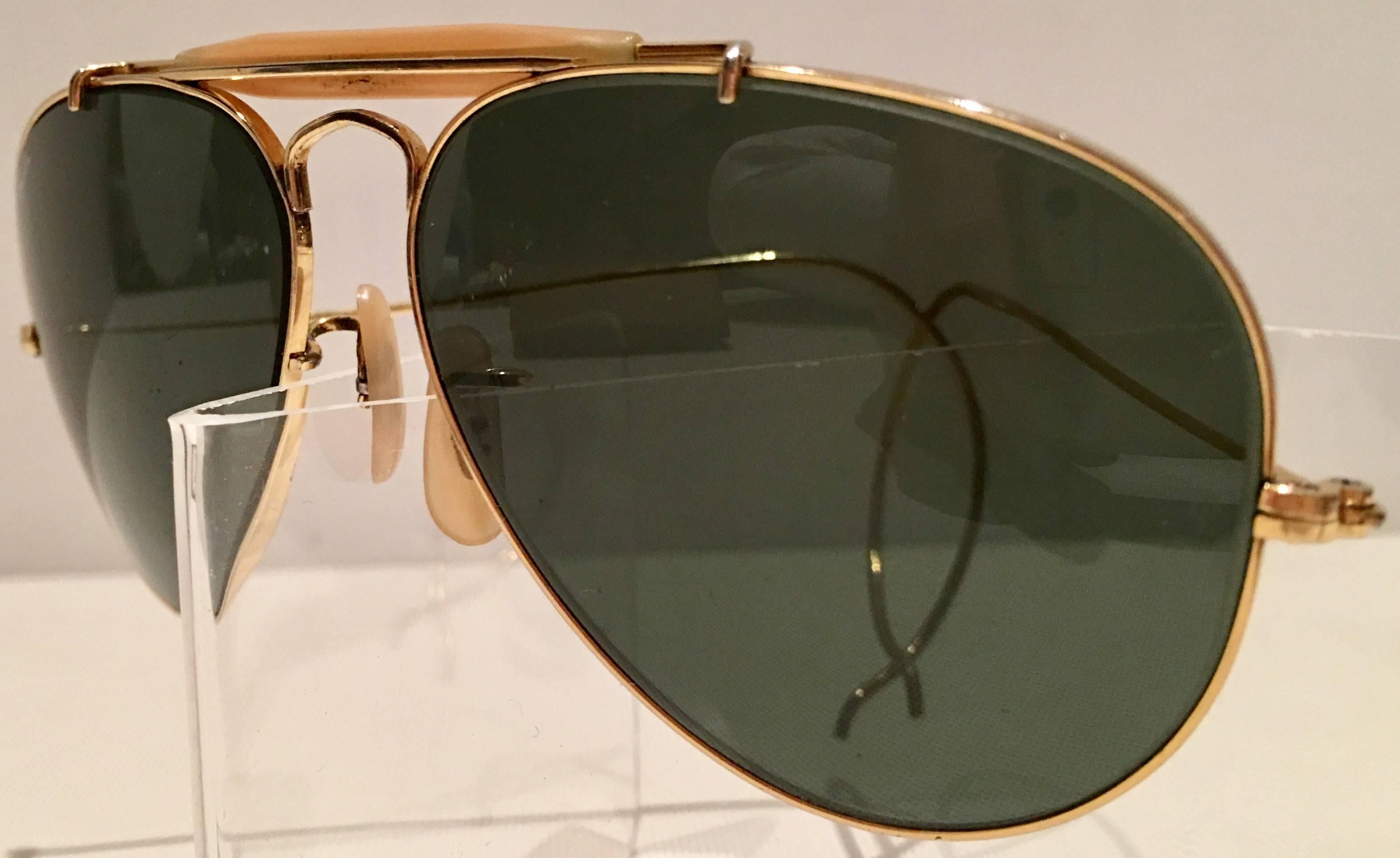 20th Century 1960s Ray Ban Classic Pilot's Aviator Gold Plate Sunglasses