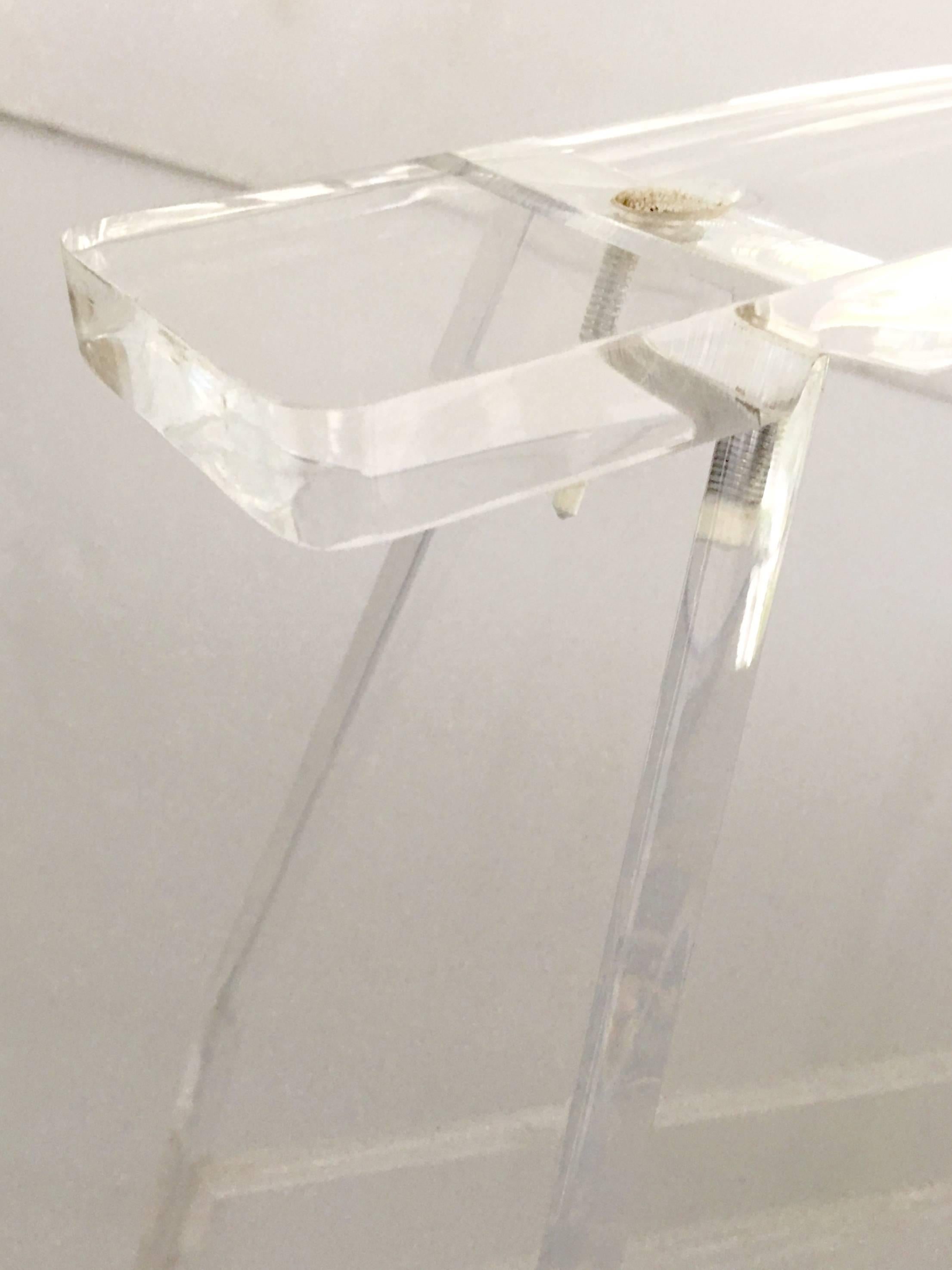 1970'S Modern and Tall Lucite Valet Stand In Excellent Condition In West Palm Beach, FL