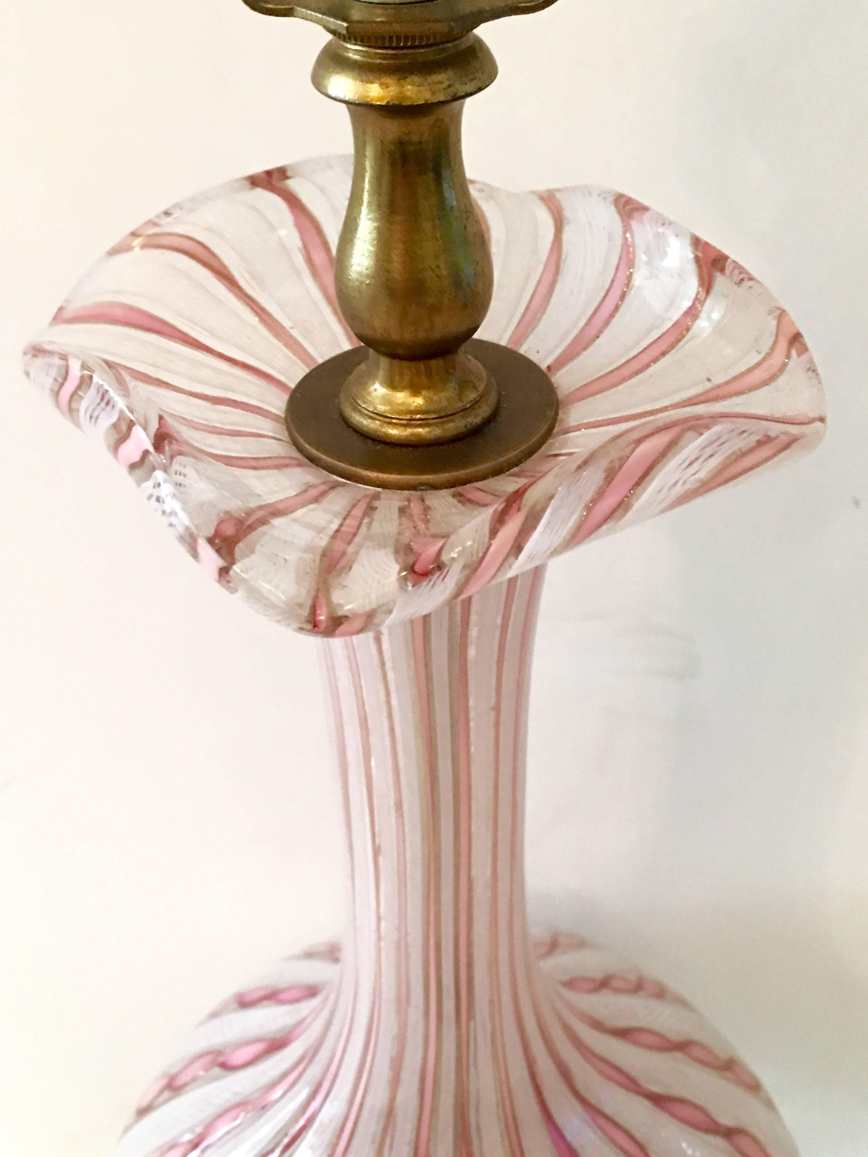 Vintage Italian Murano Glass Pink and White Latticino Gold Fleck Lamp In Excellent Condition In West Palm Beach, FL