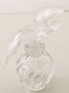 Lalique Crystal Dove Perfume Decanter for Nina Ricci