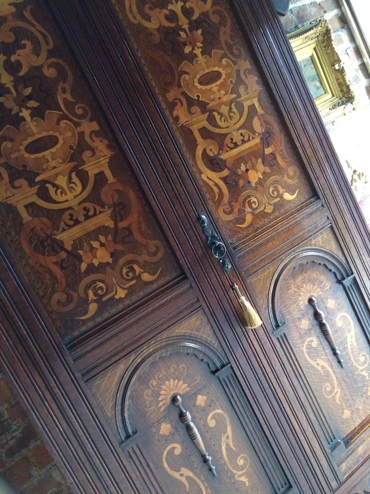 Antique Wardrobe Cupboard Shapland and Petter Edwardian Oak and Walnut In Good Condition In Longdon, Tewkesbury